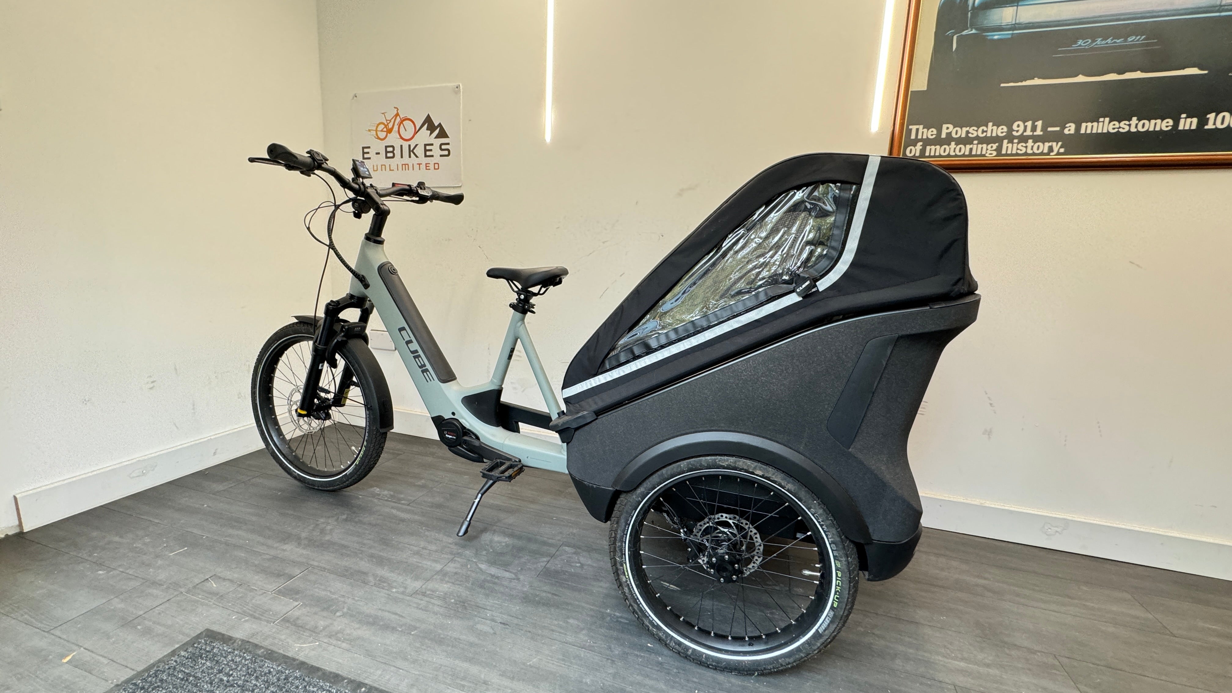 Cube Trike Family Hybrid 750 Cargo Bike In Swamp grey ONLY 28 miles Bosch Gen4