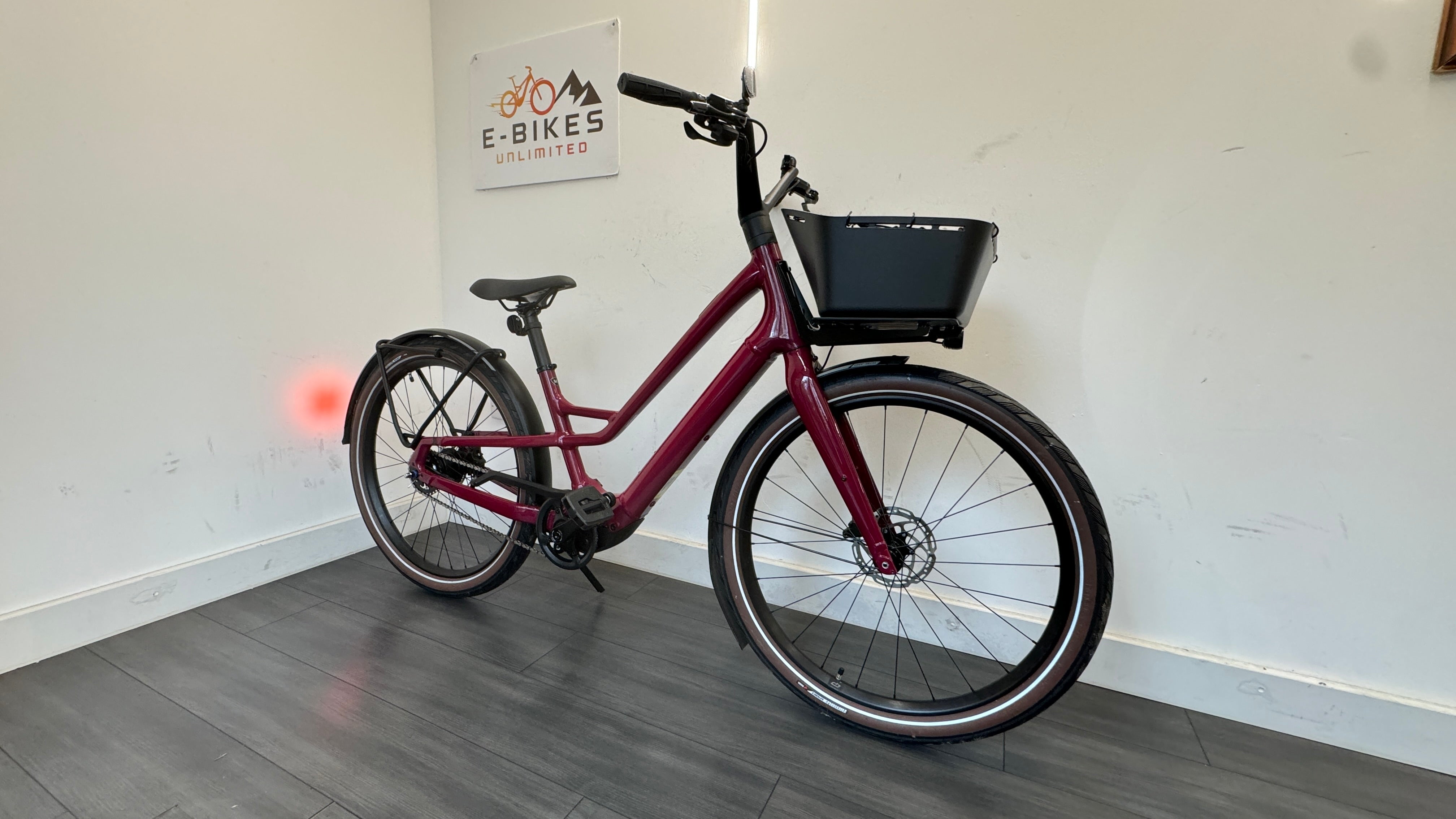 Specialized Turbo Como SL 4.0 MEDIUM Raspberry / Transparent ONLY 20 miles