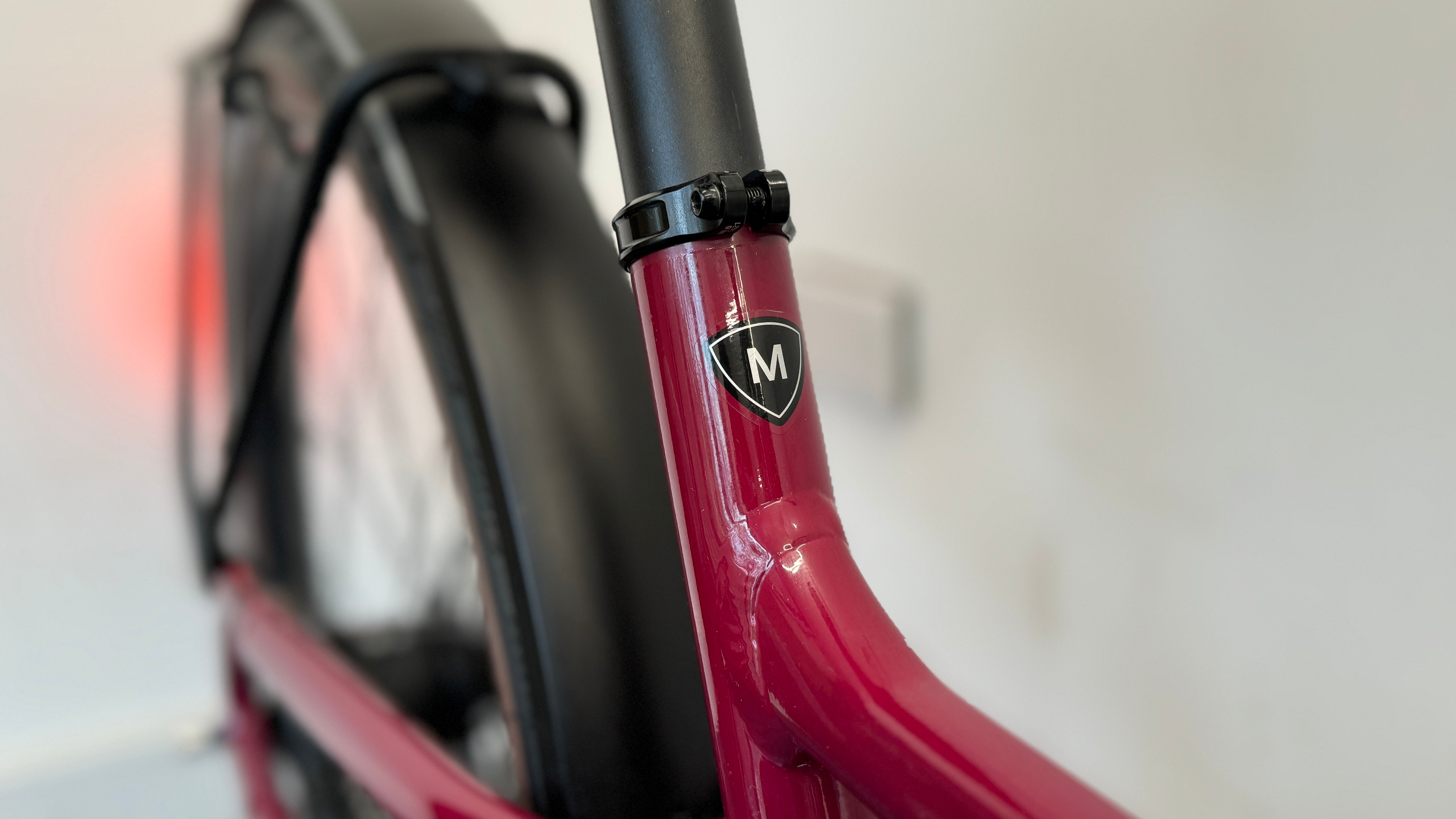 Specialized Turbo Como SL 4.0 MEDIUM Raspberry / Transparent ONLY 20 miles