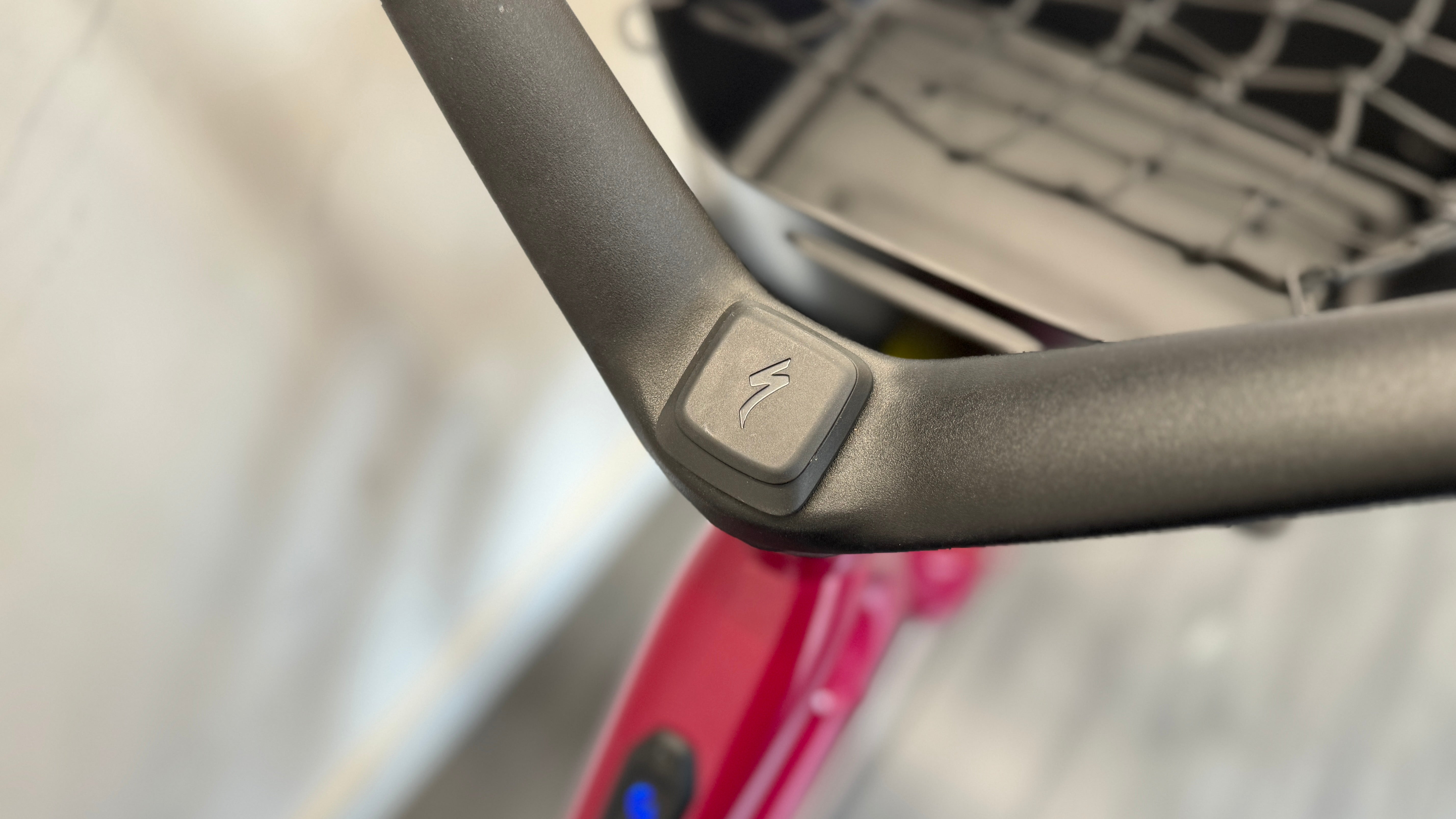 Specialized Turbo Como SL 4.0 MEDIUM Raspberry / Transparent ONLY 20 miles