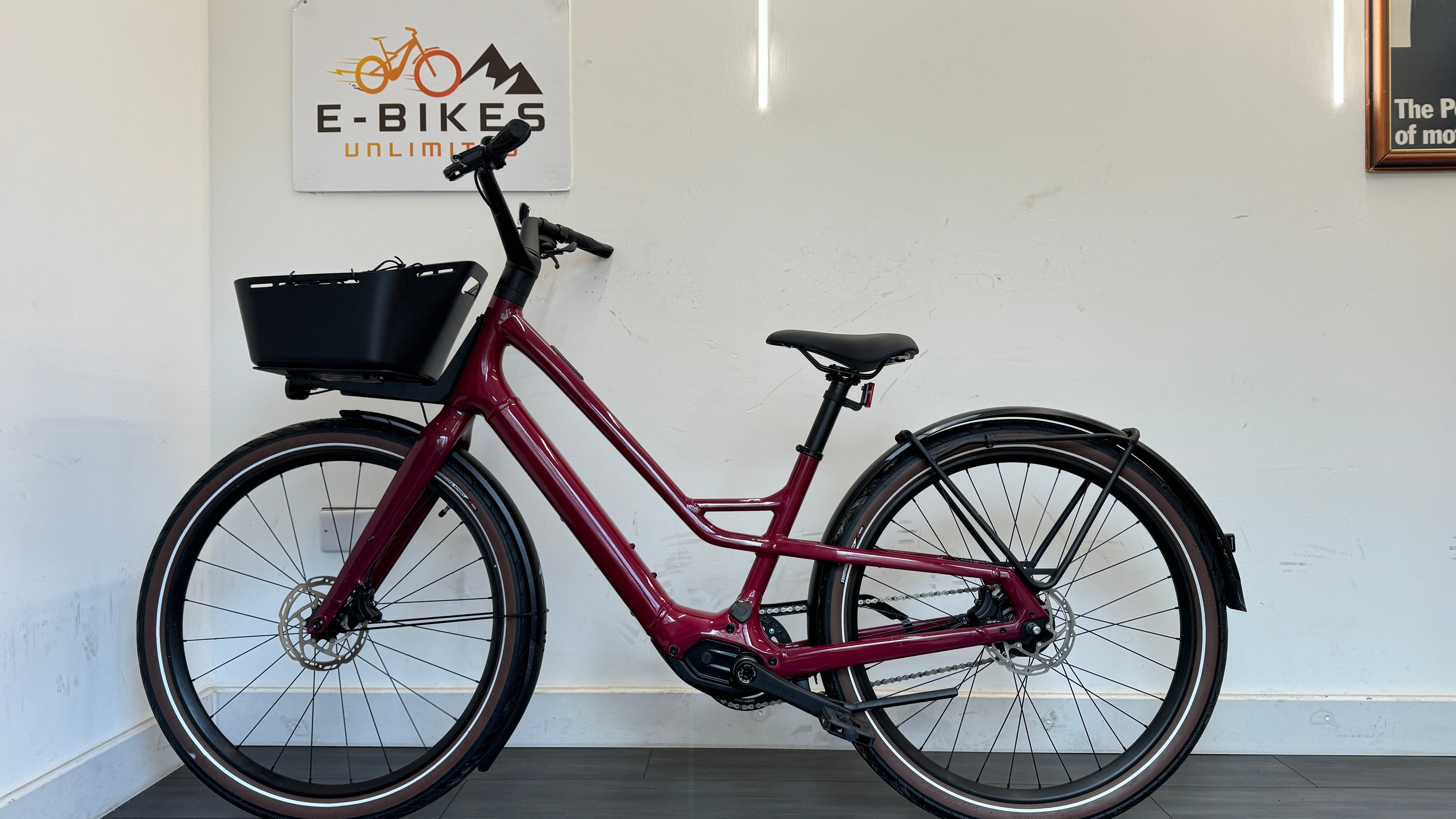 Specialized Turbo Como SL 4.0 MEDIUM Raspberry / Transparent ONLY 20 miles