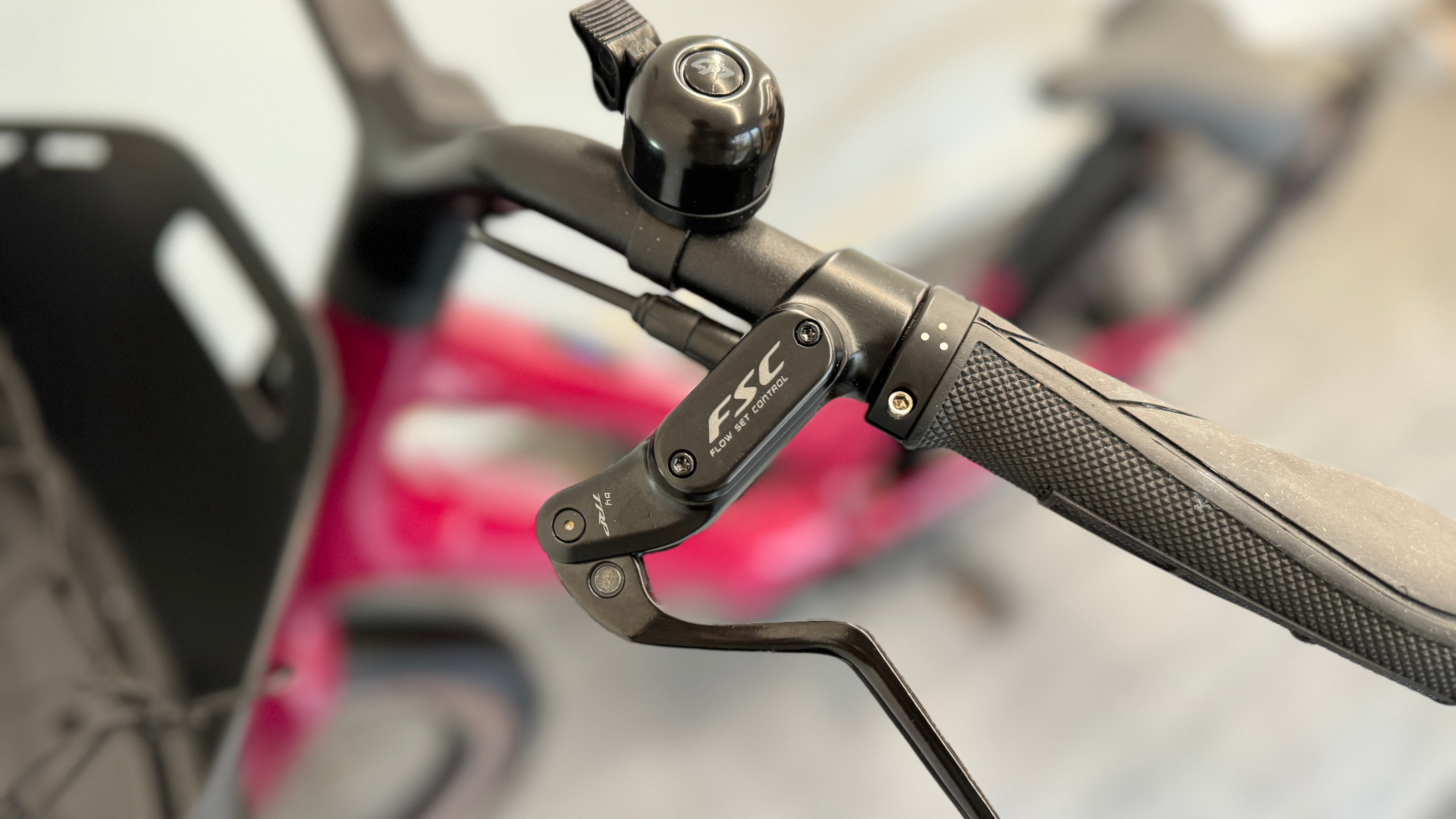 Specialized Turbo Como SL 4.0 MEDIUM Raspberry / Transparent ONLY 20 miles