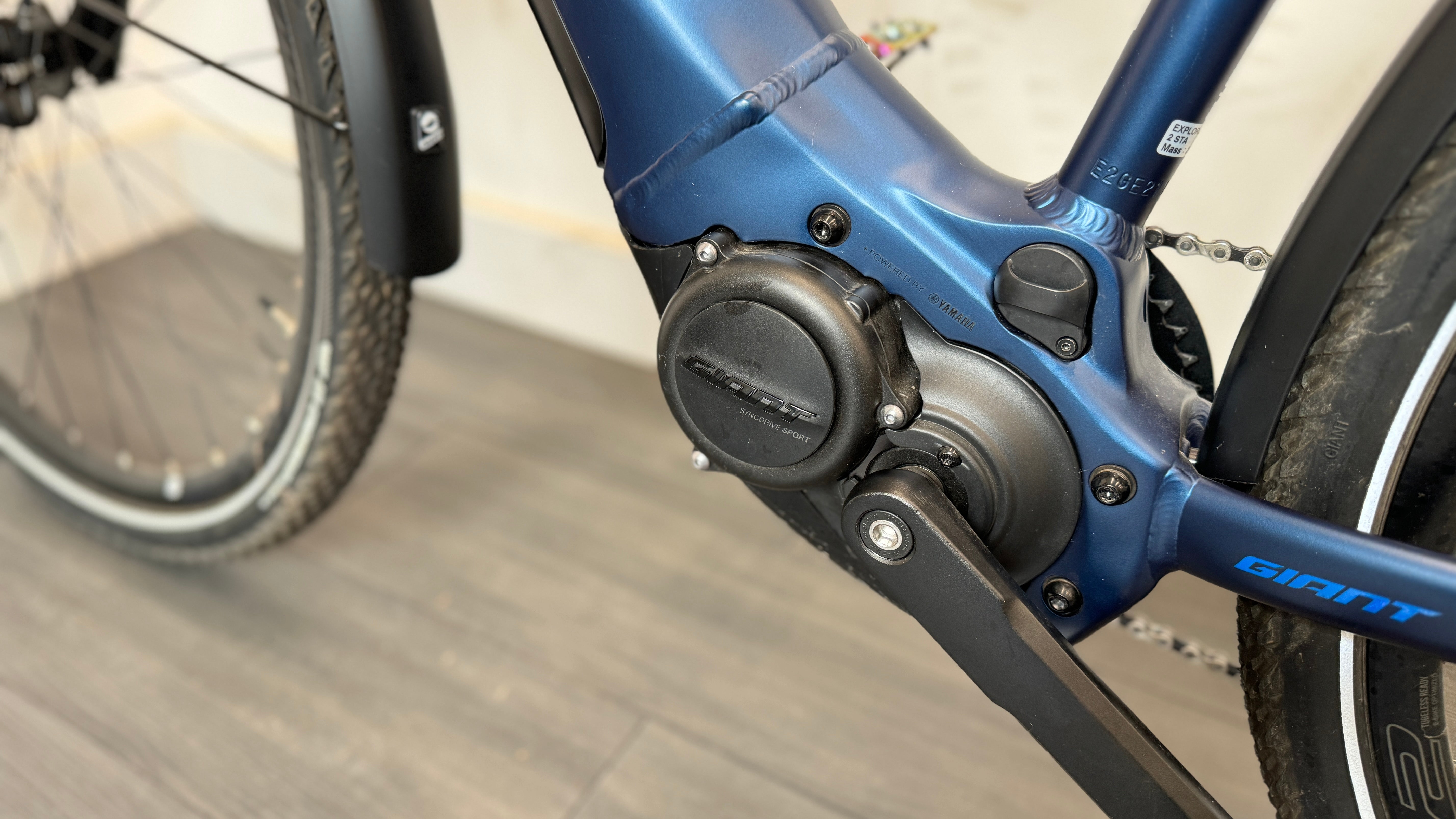 Giant Explore E+ 2 Stagger Frame SMALL Bike in Blue 30 miles only