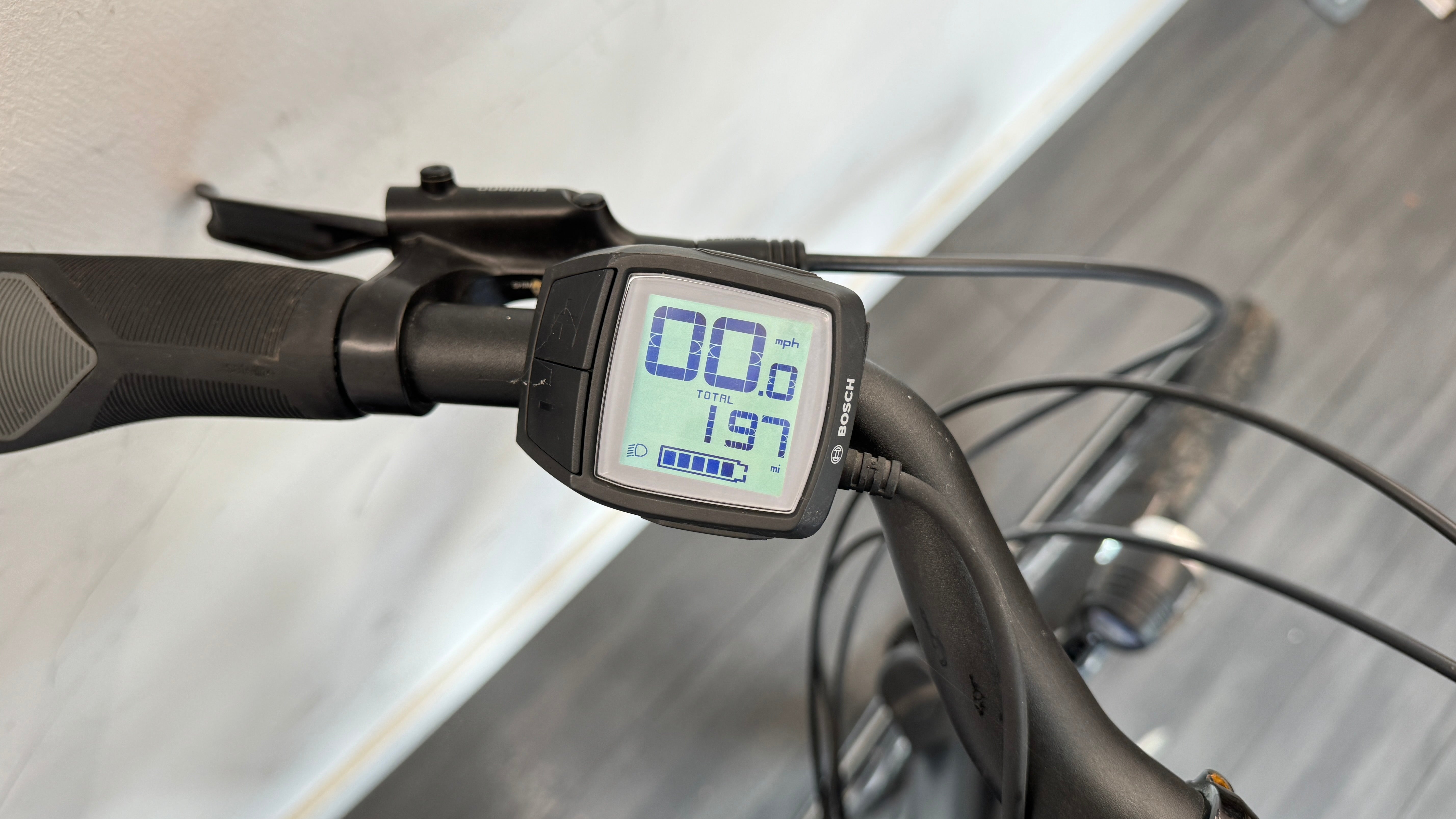 Trek Verve +3 LARGE 55cm Hybrid bike Bosch in Matte Trek Black ONLY 197 miles