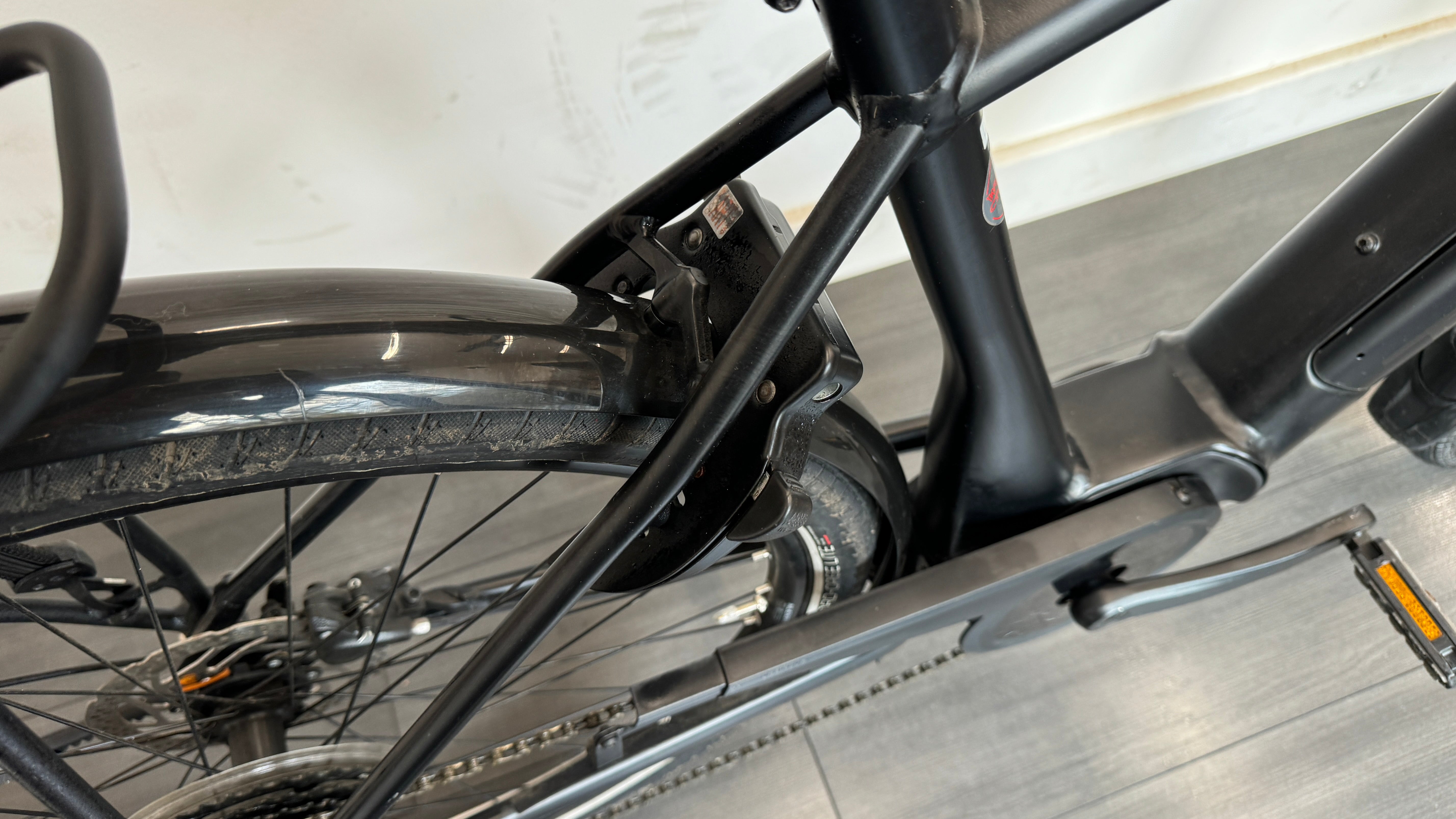 Trek Verve +3 LARGE 55cm Hybrid bike Bosch in Matte Trek Black ONLY 197 miles