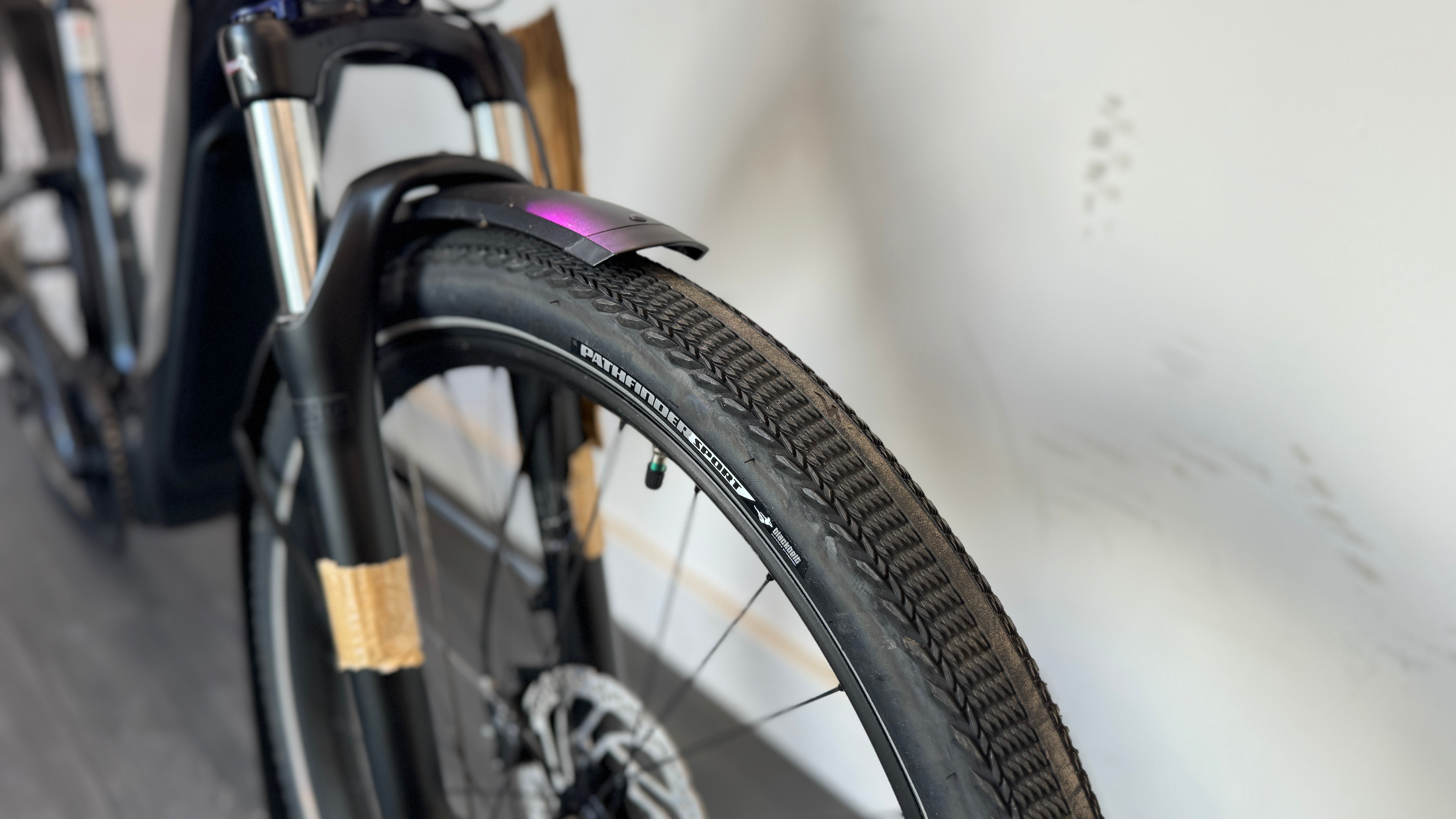 Specialized Turbo Como 3.0 LARGE Black Reflective Brand New