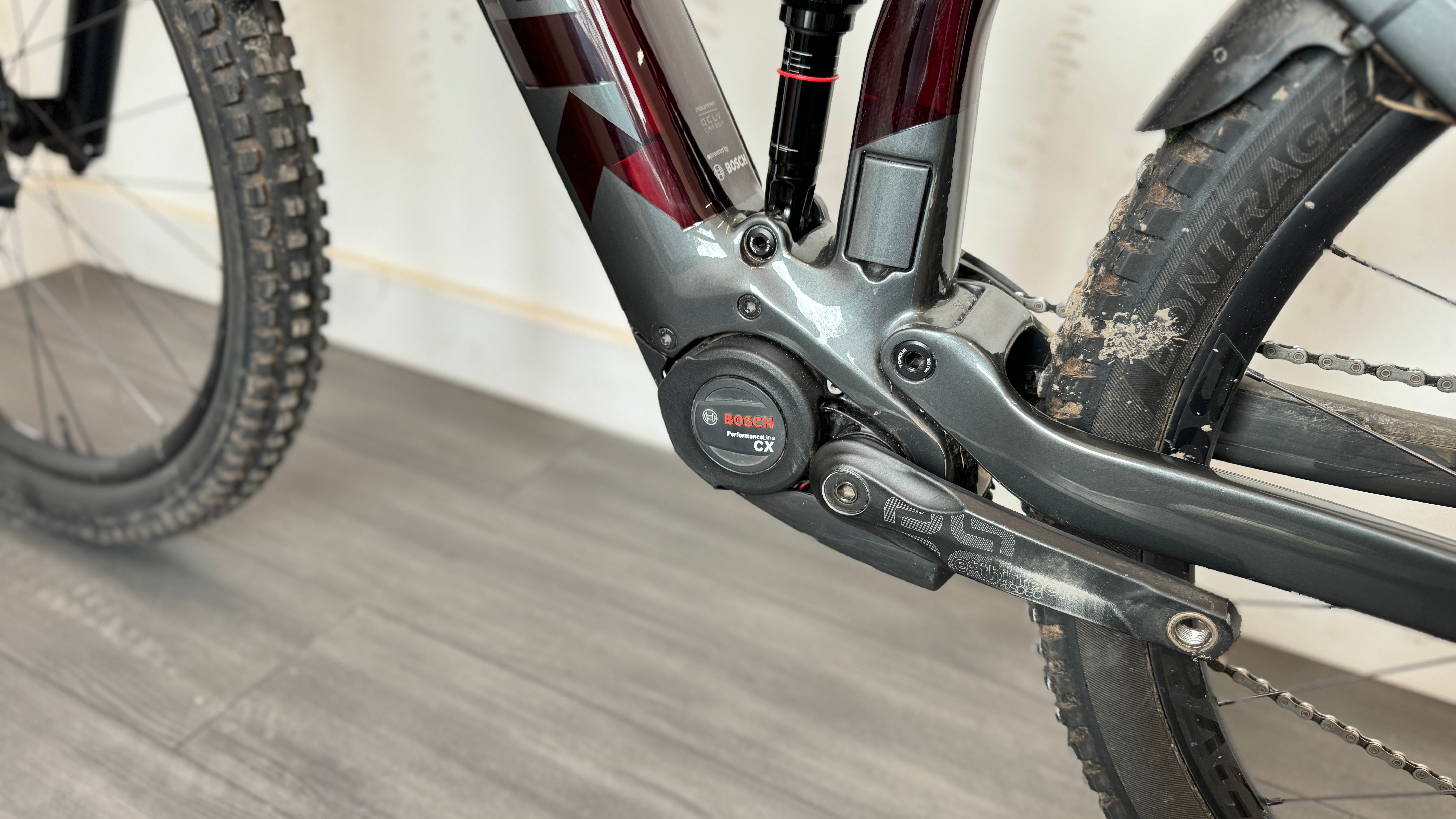 Trek Rail 9.8 XT LARGE Carbon Red Lithium Grey AXS dropper and Gears Invisiframe 625Wh