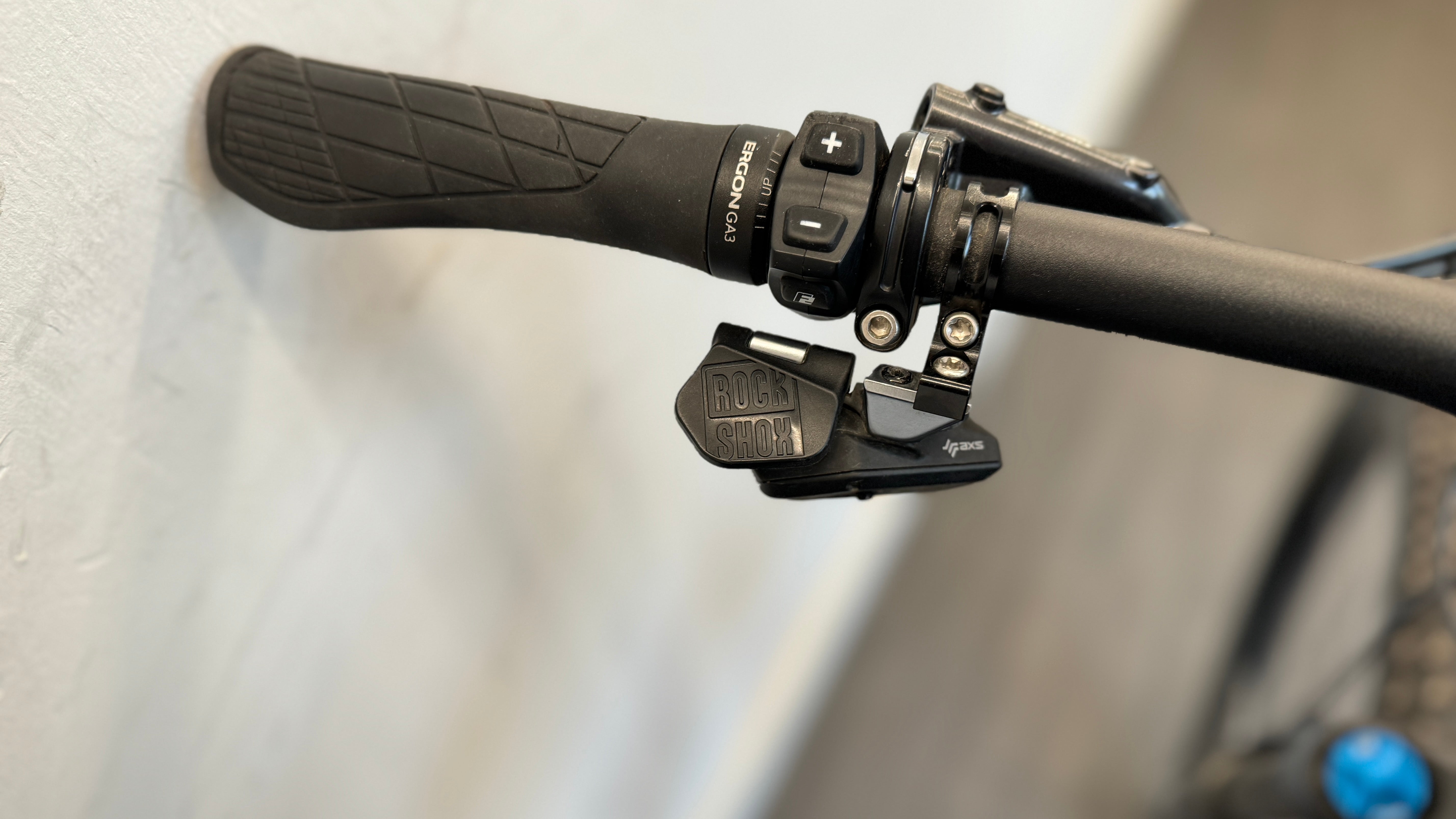 Specialized Levo SL Gen 2 Comp Carbon S5/L 320Wh battery 50Nm motor AXS Dropper and gears range extender