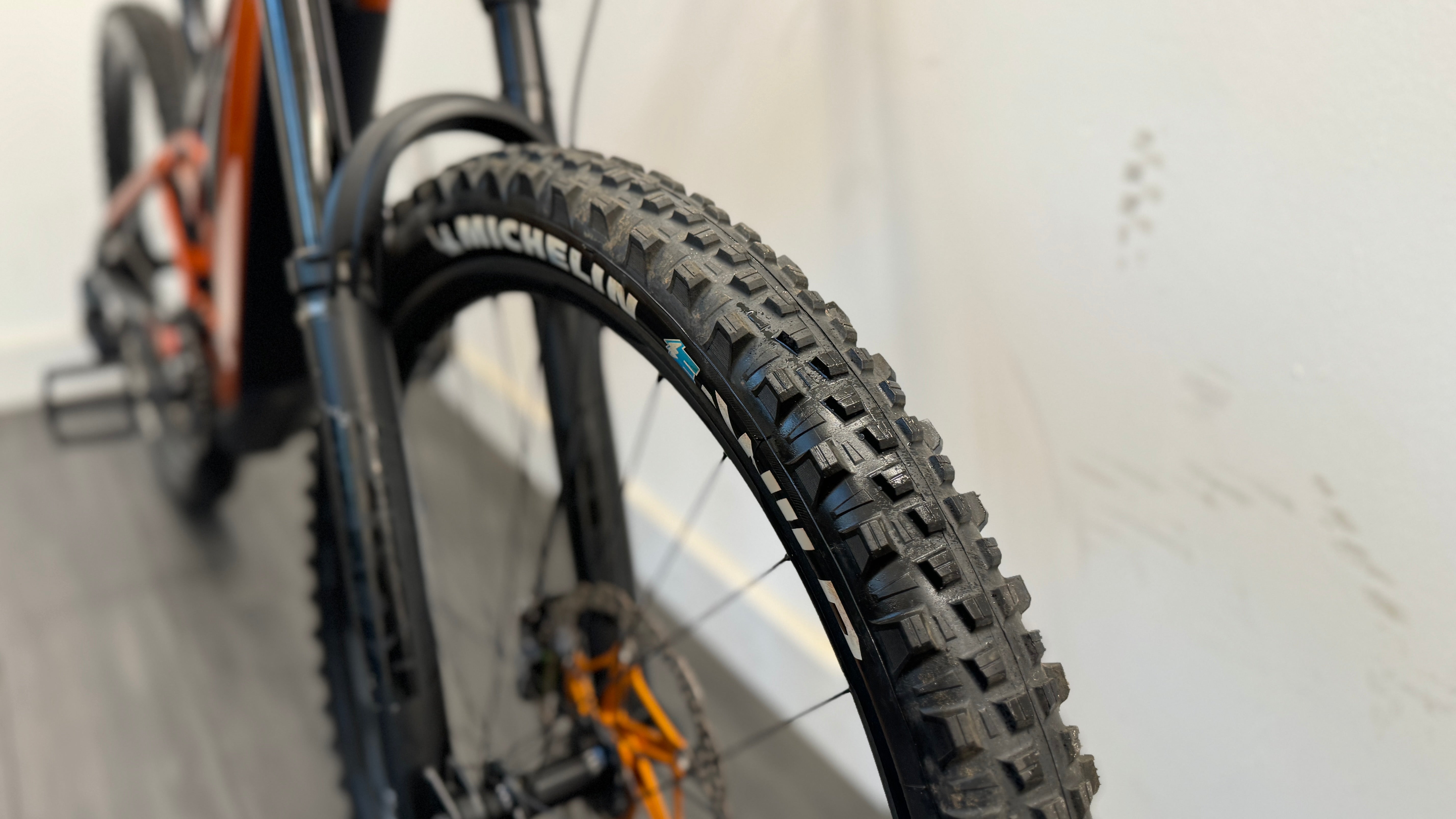 Giant Trance X E+1 Pro 29er LARGE Amber Range Extender Hope tech 4 AXS 658 miles