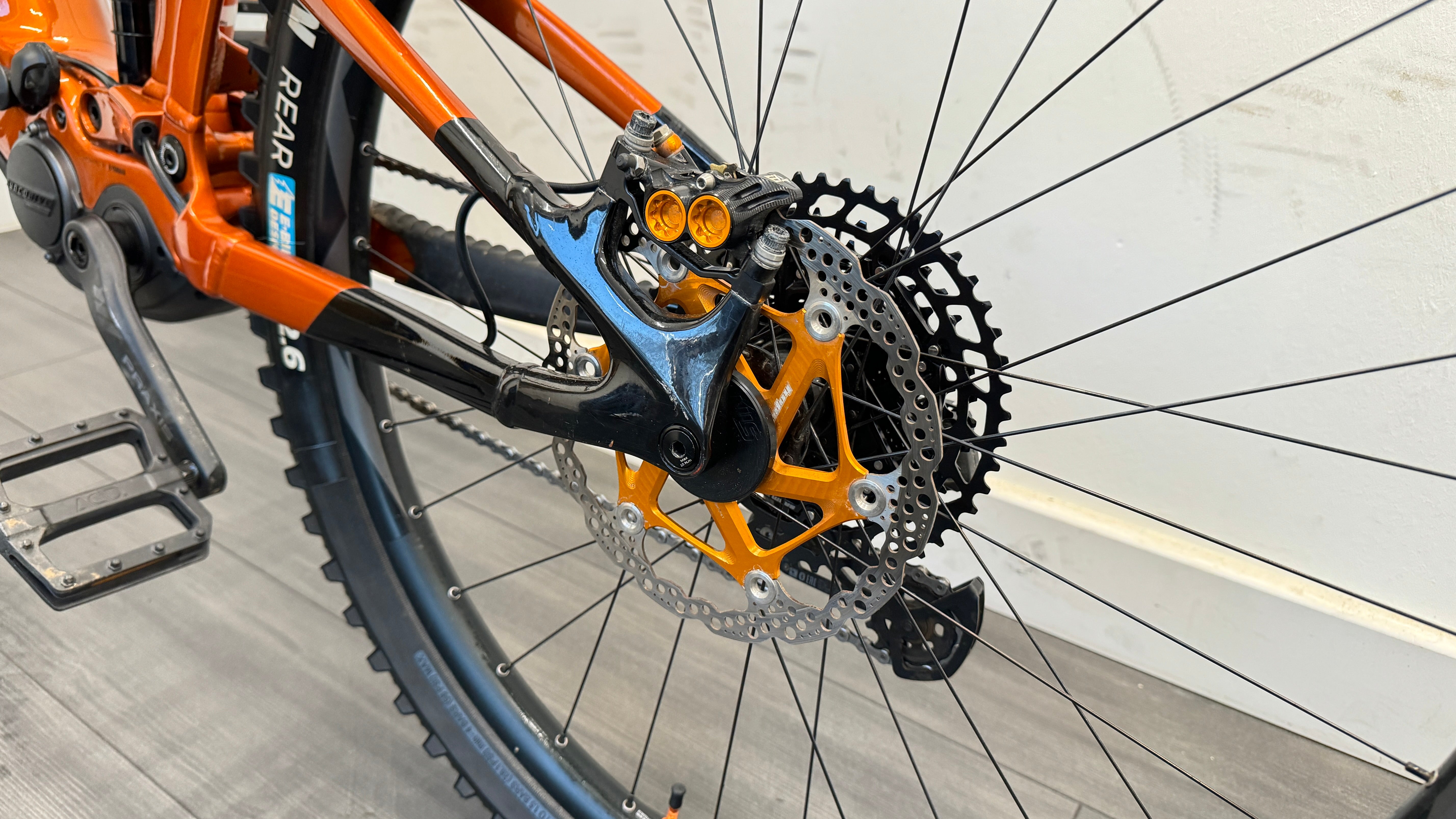 Giant Trance X E+1 Pro 29er LARGE Amber Range Extender Hope tech 4 AXS 658 miles