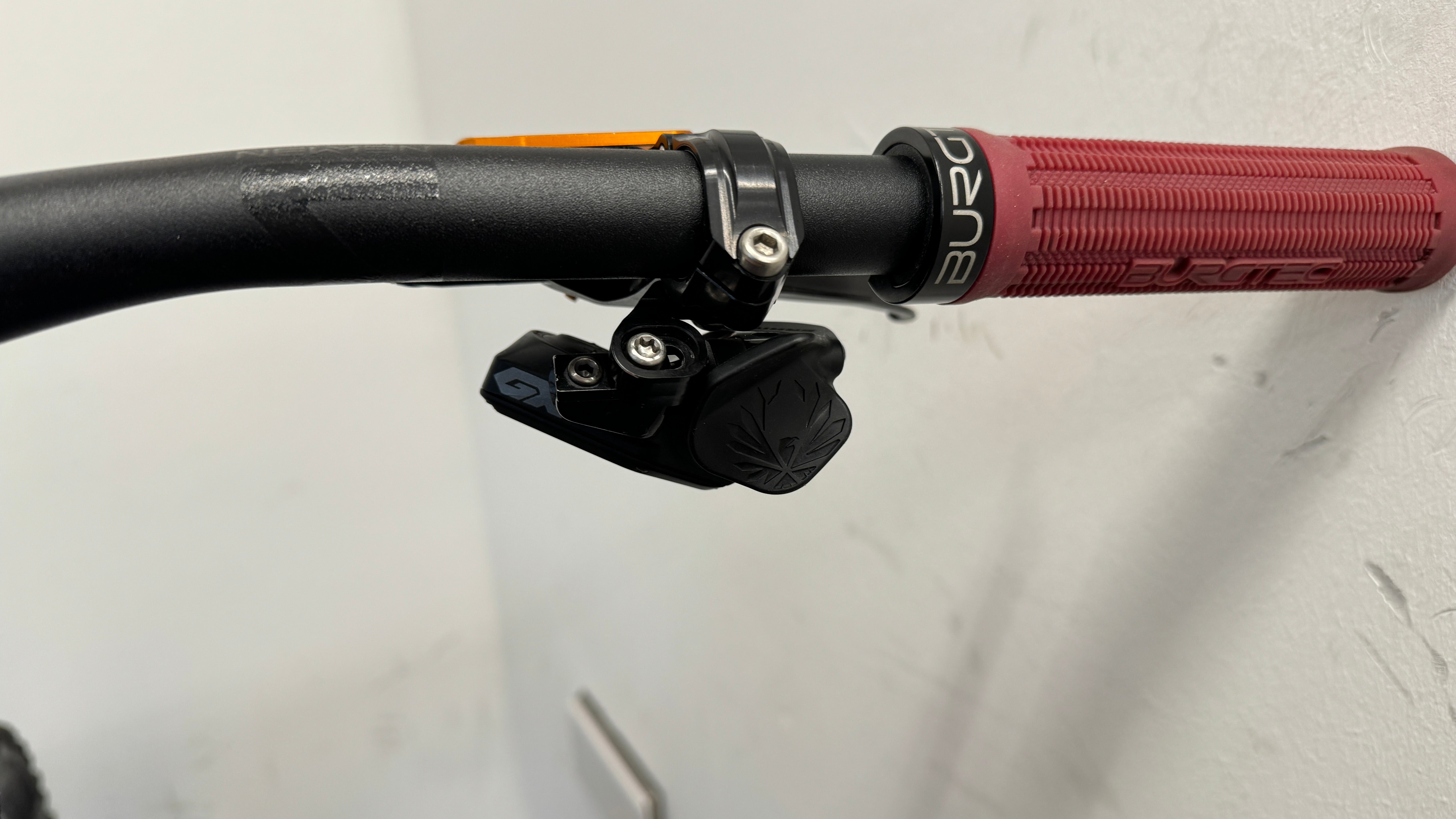 Giant Trance X E+1 Pro 29er LARGE Amber Range Extender Hope tech 4 AXS 658 miles