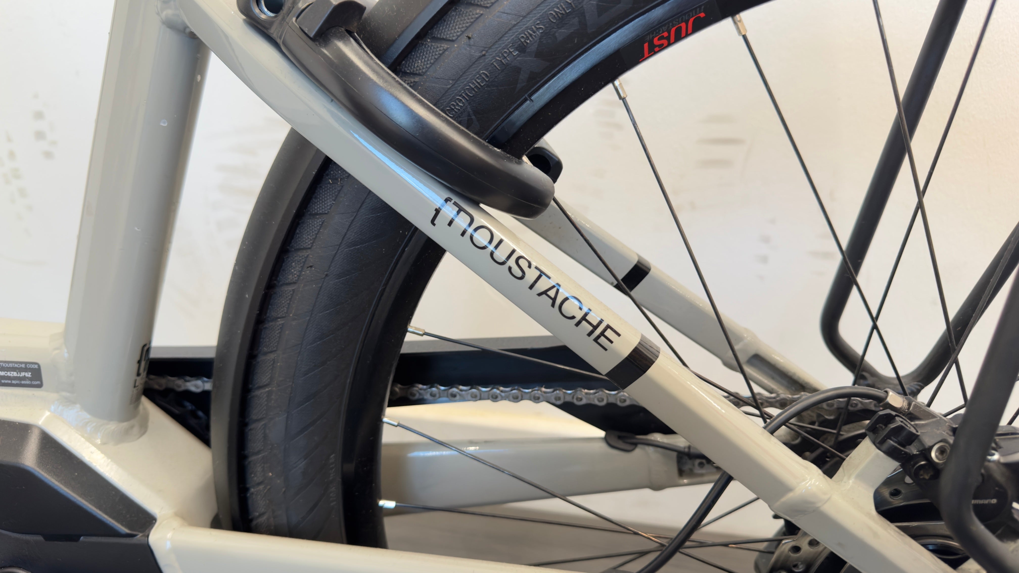 Moustache Mardi 27.4 625Wh battery 75Nm motor LARGE Bosch connect smartphone grip 683 miles £3499 RRP