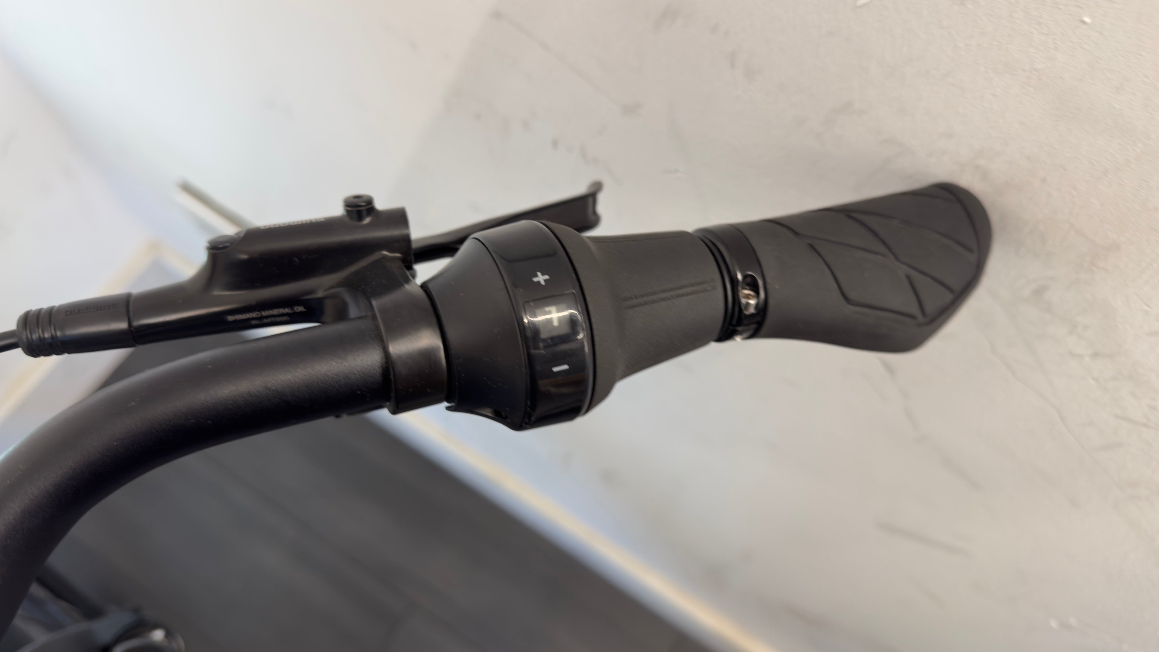 Moustache Mardi 27.4 625Wh battery 75Nm motor LARGE Bosch connect smartphone grip 683 miles £3499 RRP