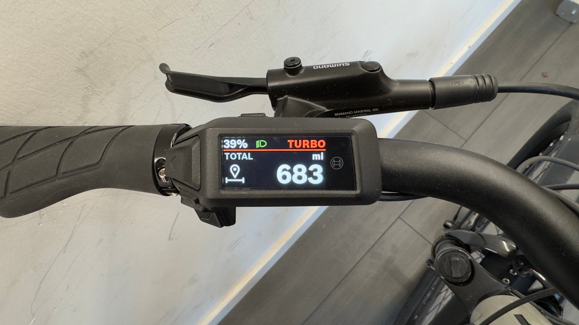 Moustache Mardi 27.4 625Wh battery 75Nm motor LARGE Bosch connect smartphone grip 683 miles £3499 RRP