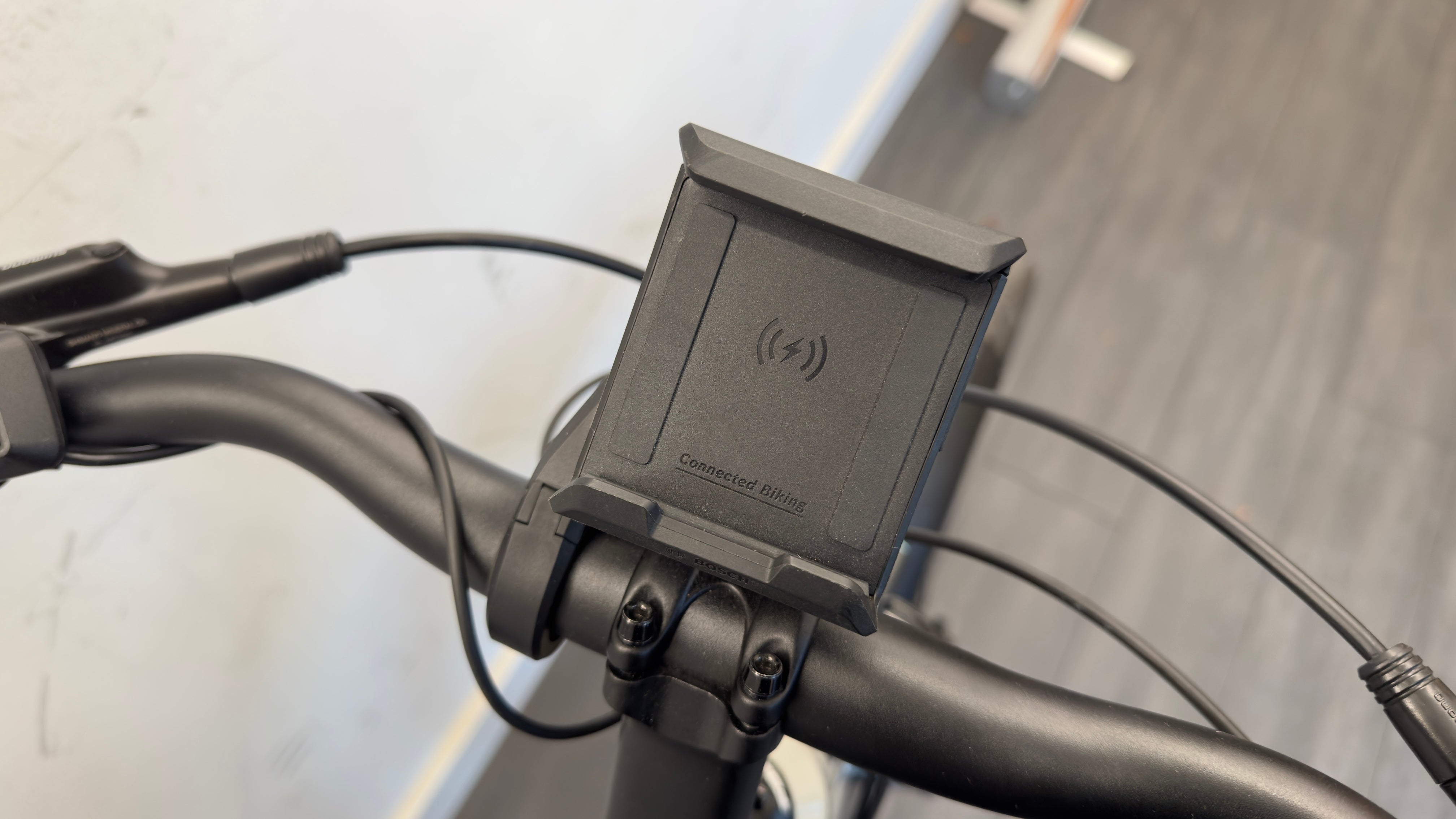 Moustache Mardi 27.4 625Wh battery 75Nm motor LARGE Bosch connect smartphone grip 683 miles £3499 RRP