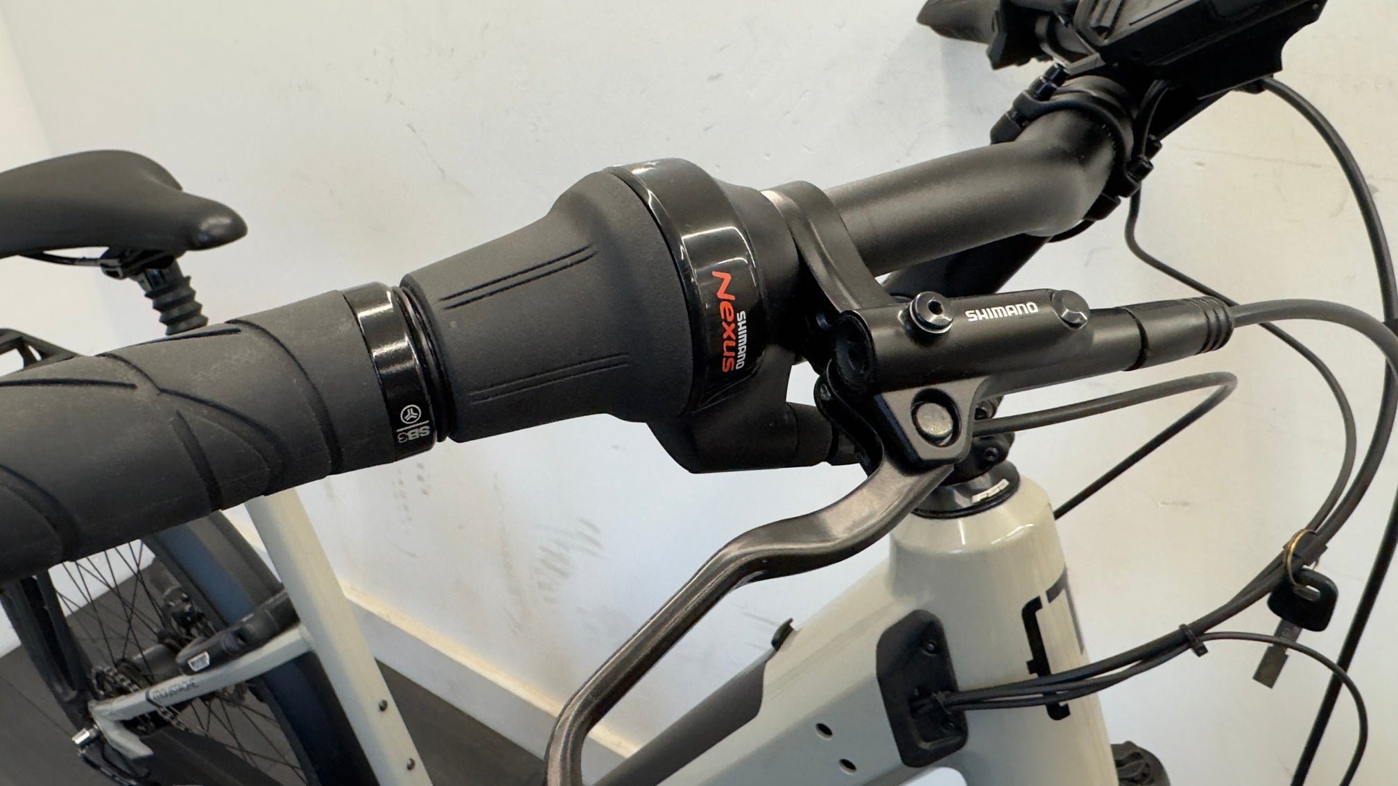 Moustache Mardi 27.4 625Wh battery 75Nm motor LARGE Bosch connect smartphone grip 683 miles £3499 RRP