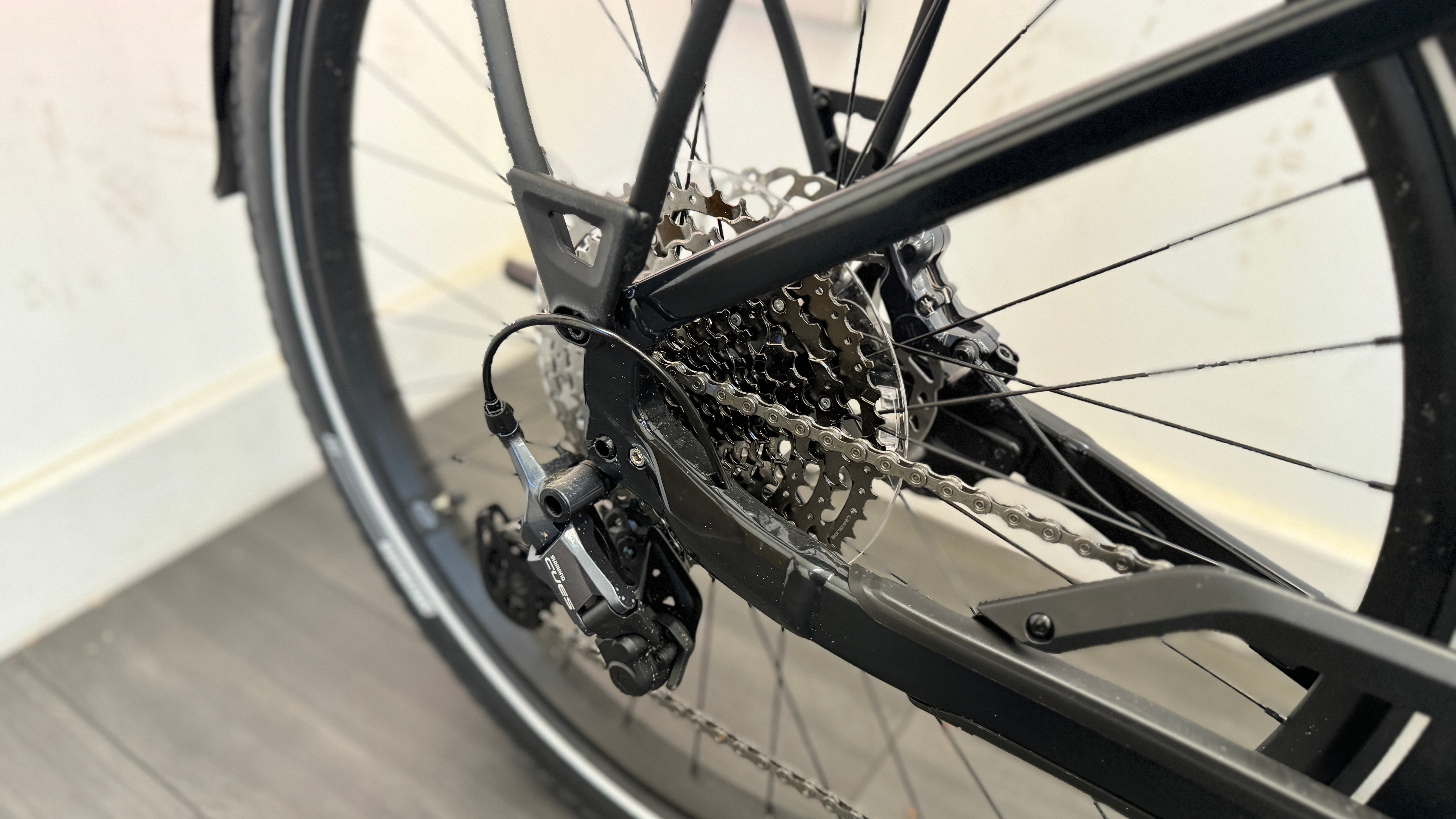 Specialized Turbo Vado 5.0 MEDIUM 710Wh battery 90Nm torque Step-Through 12.5 miles Charger and keys