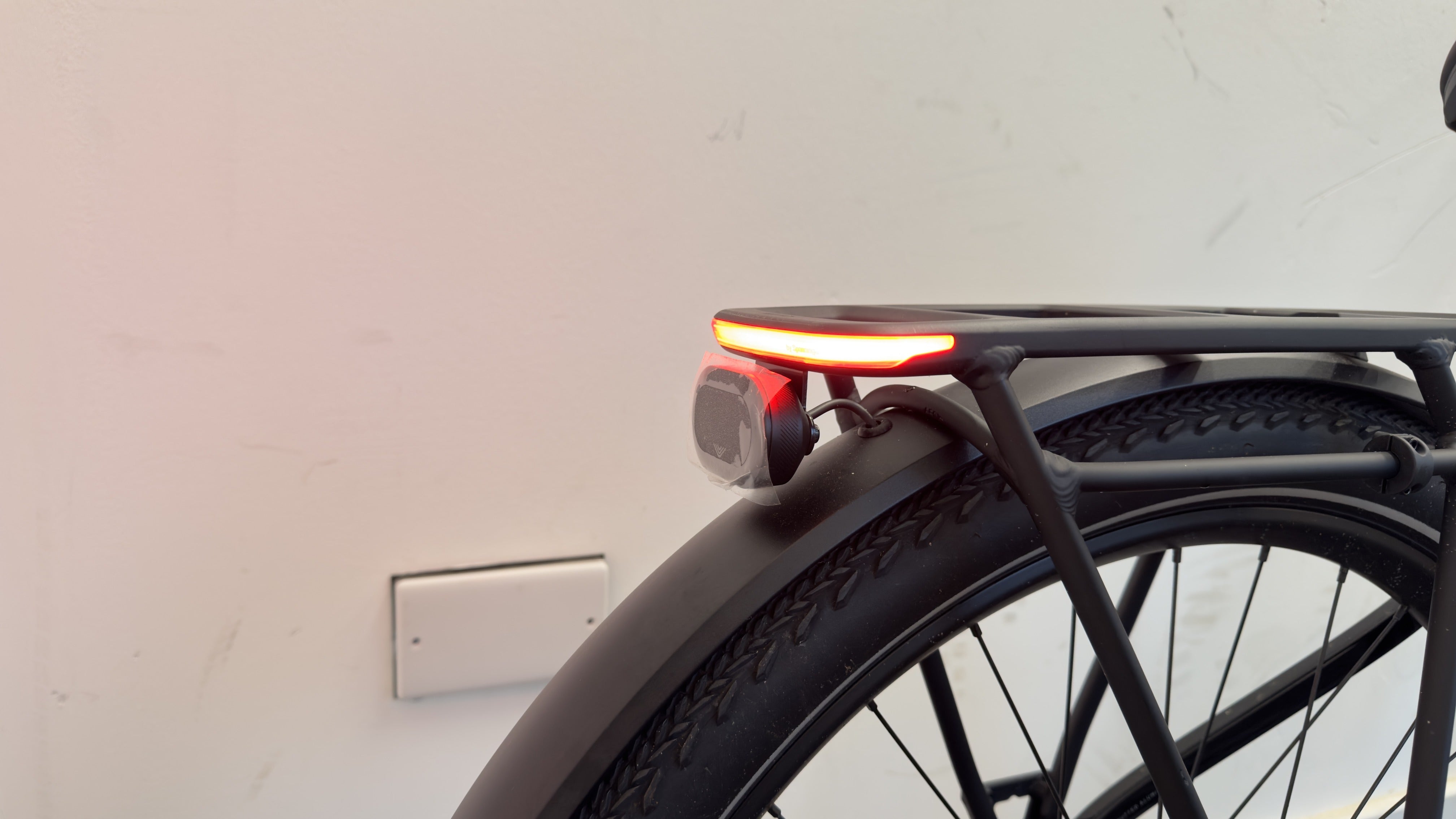 Specialized Turbo Vado 5.0 MEDIUM 710Wh battery 90Nm torque Step-Through 12.5 miles Charger and keys