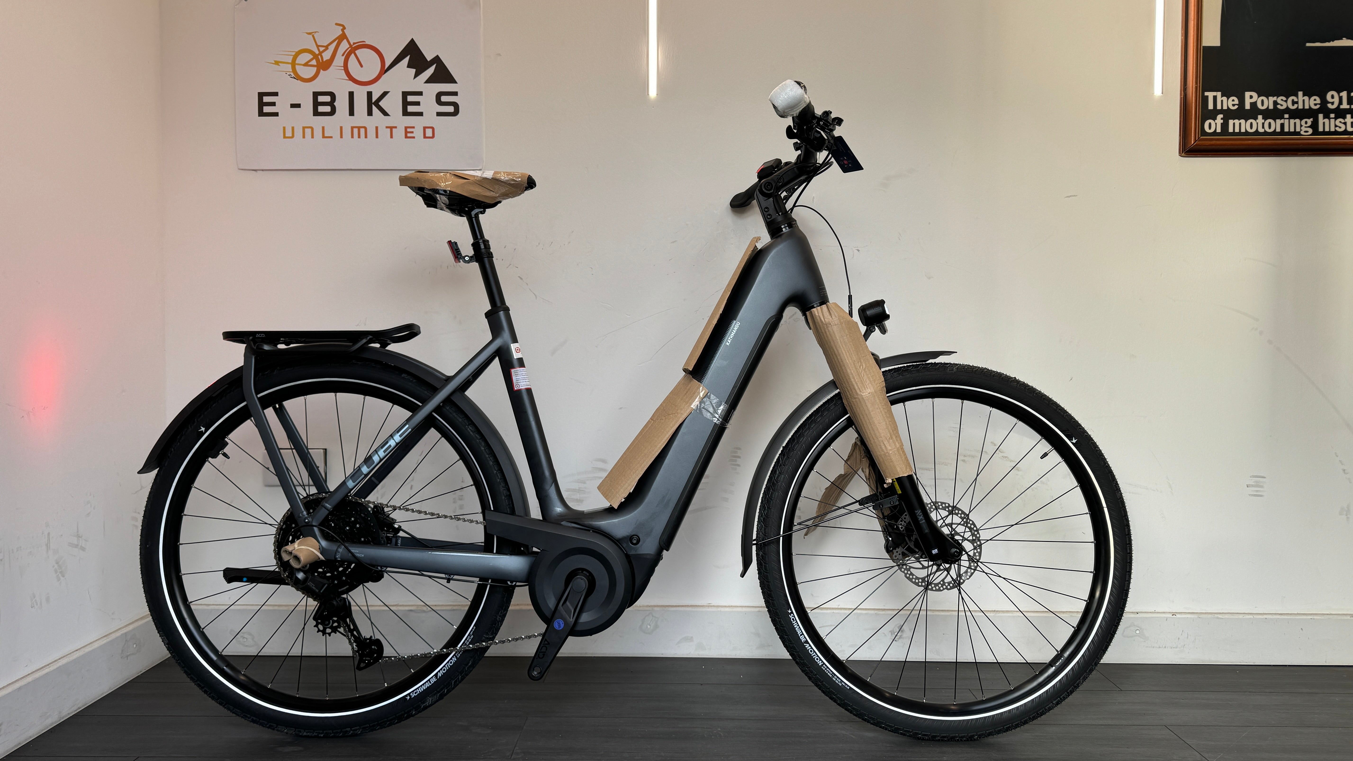 2025 Cube Kathmandu Hybrid Pro 800 LARGE Bike In Slab Grey & Chrome BRAND NEW