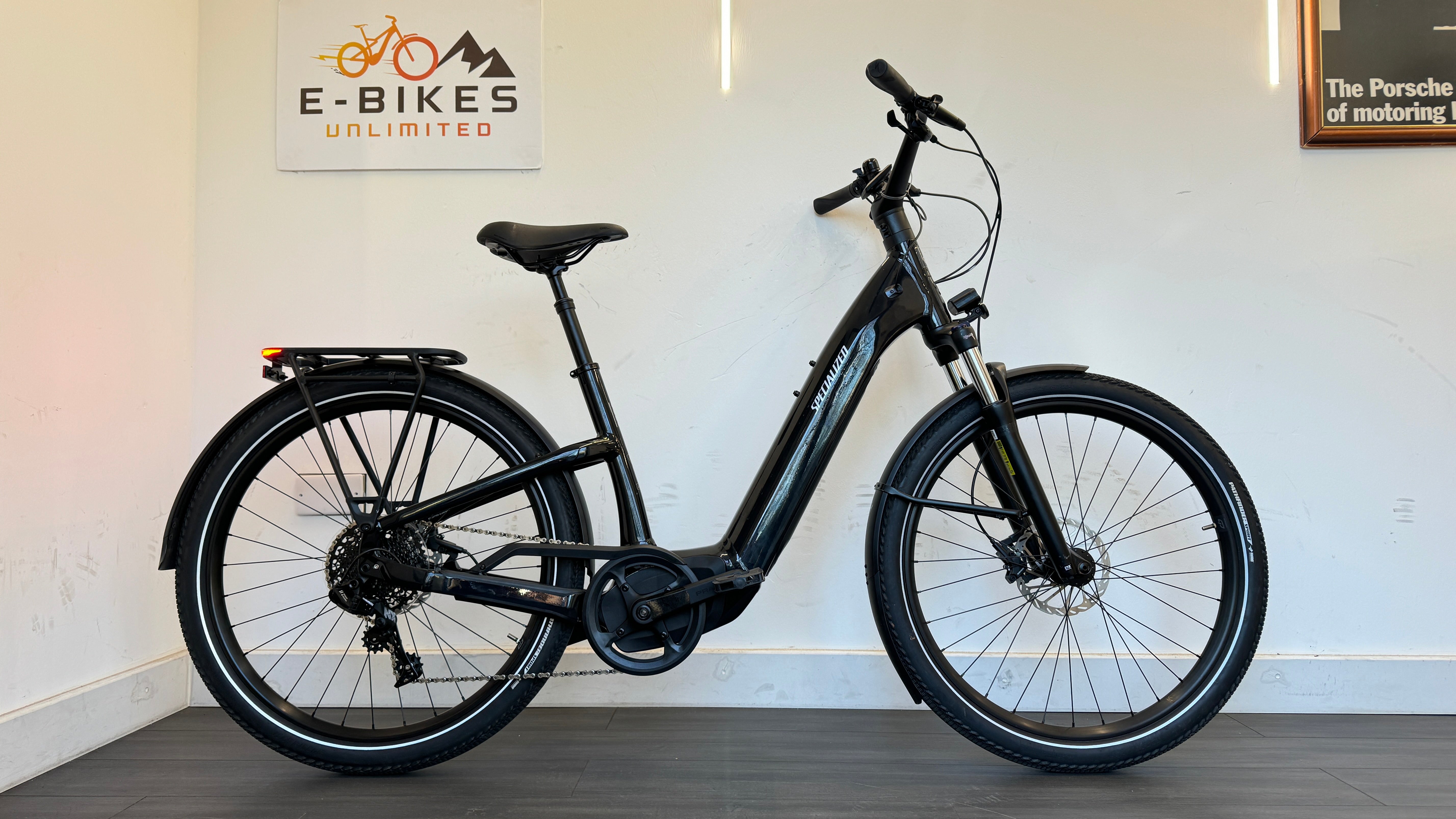 Specialized Turbo Como 4.0 Bike MEDIUM 2.0 motor 70Nm 710Wh battery ONLY 2 miles RRP £2600