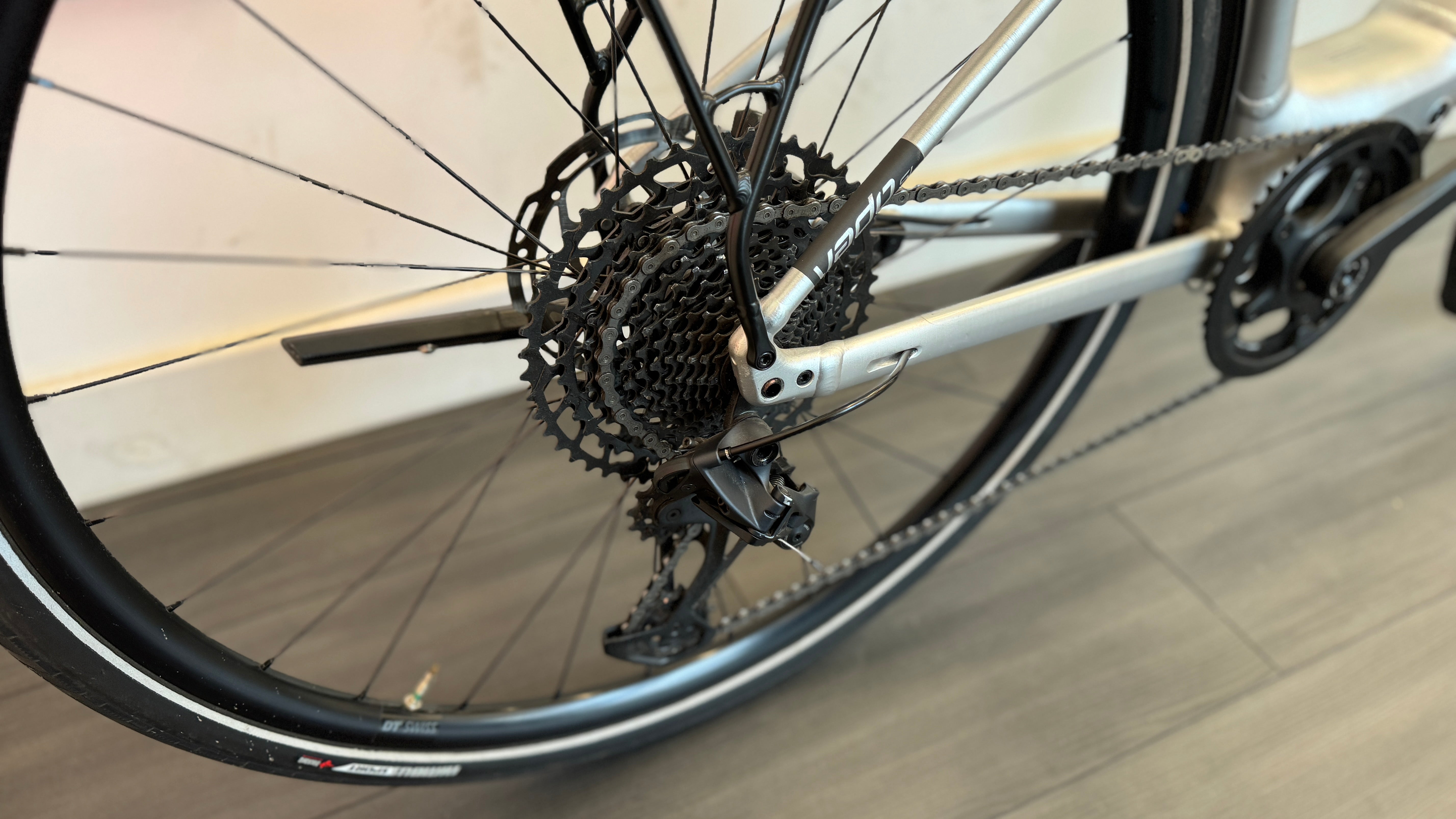 Specialized Turbo Vado SL 5.0 EQ MEDIUM electric bike RRP £3400 320Wh battery