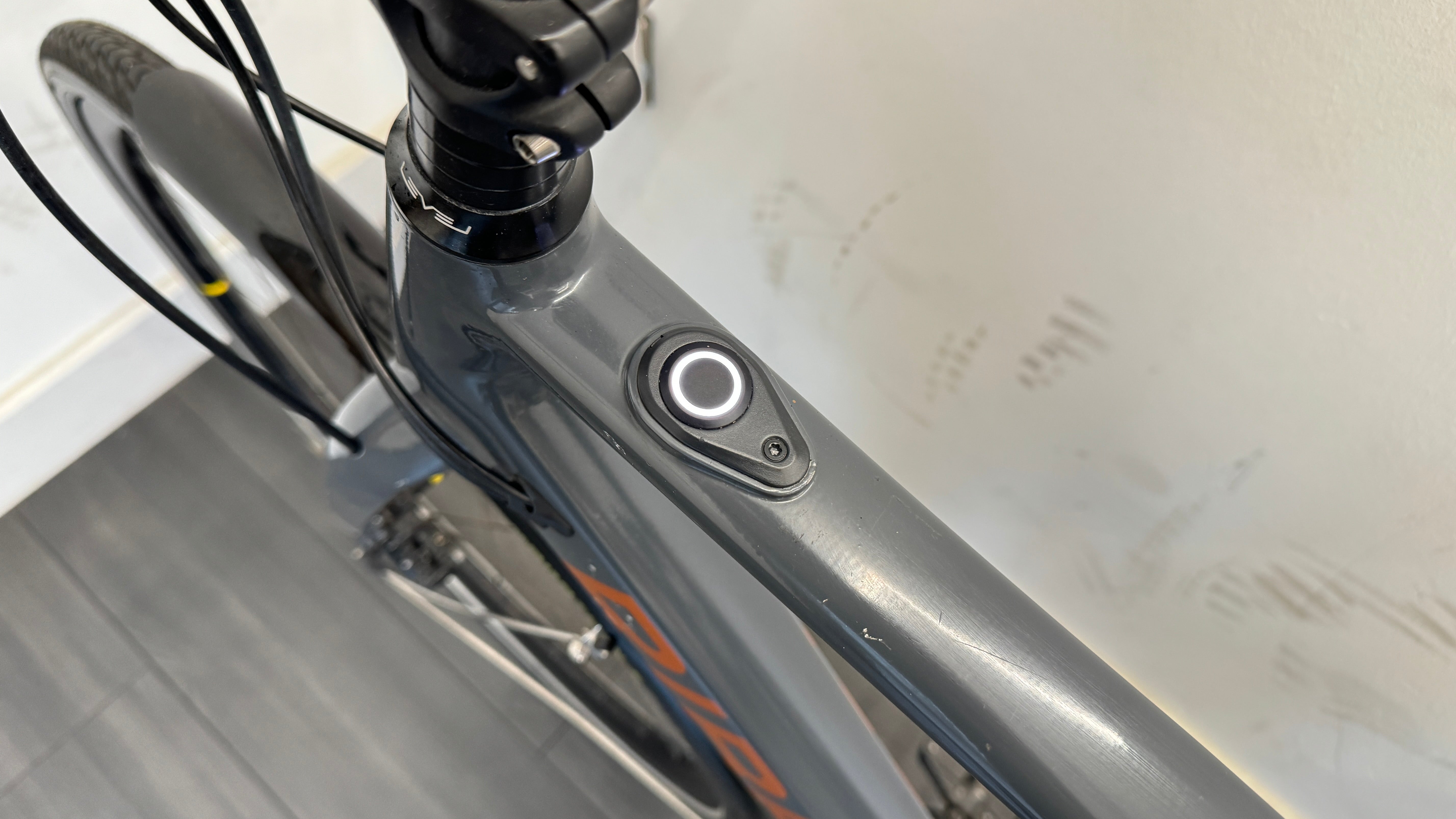 Ribble CGR ALe Shimano 105 Electric Gravel bike 2022 MEDIUM 53cm Grey Copper