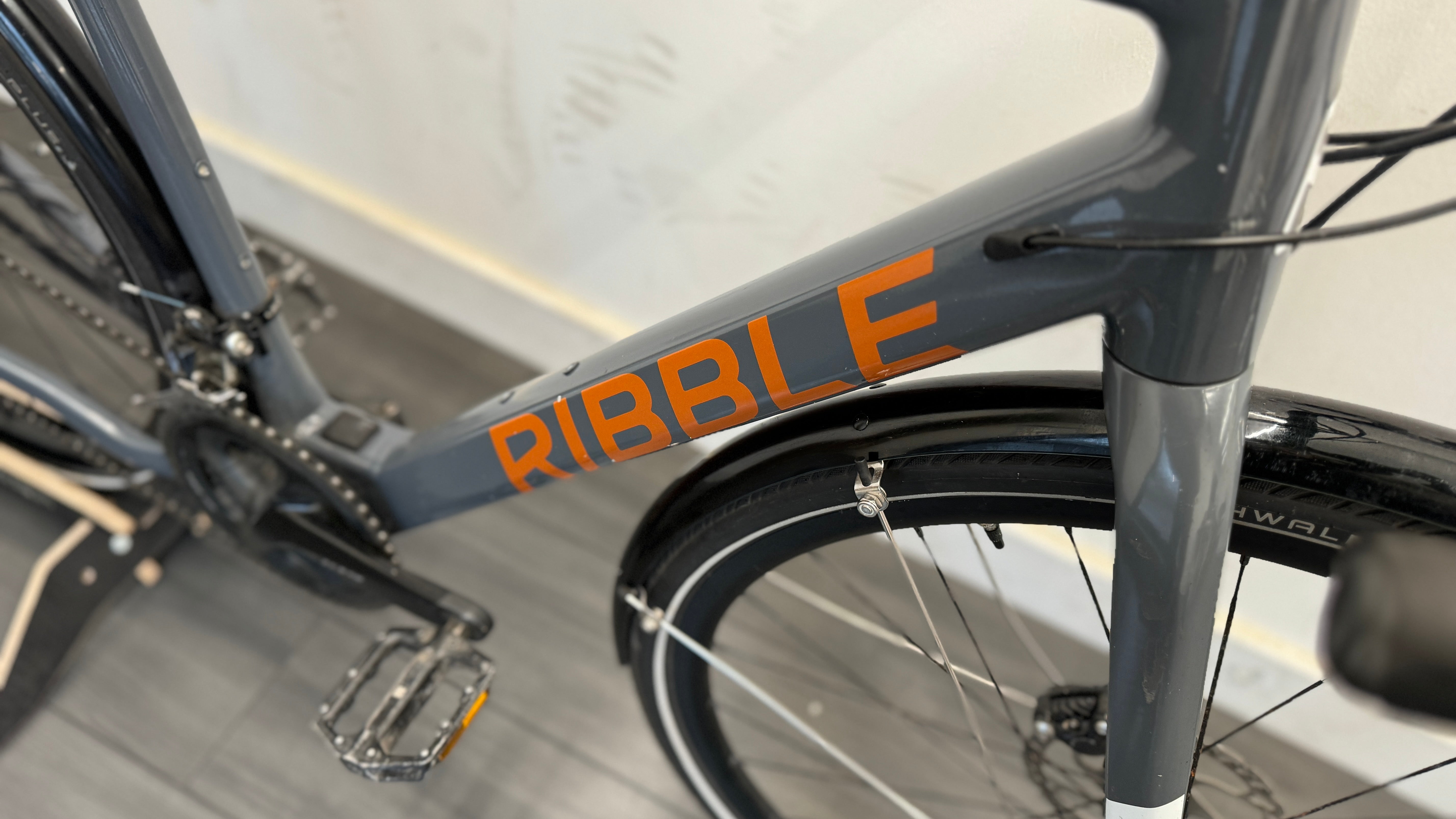 Ribble CGR ALe Shimano 105 Electric Gravel bike 2022 MEDIUM 53cm Grey Copper