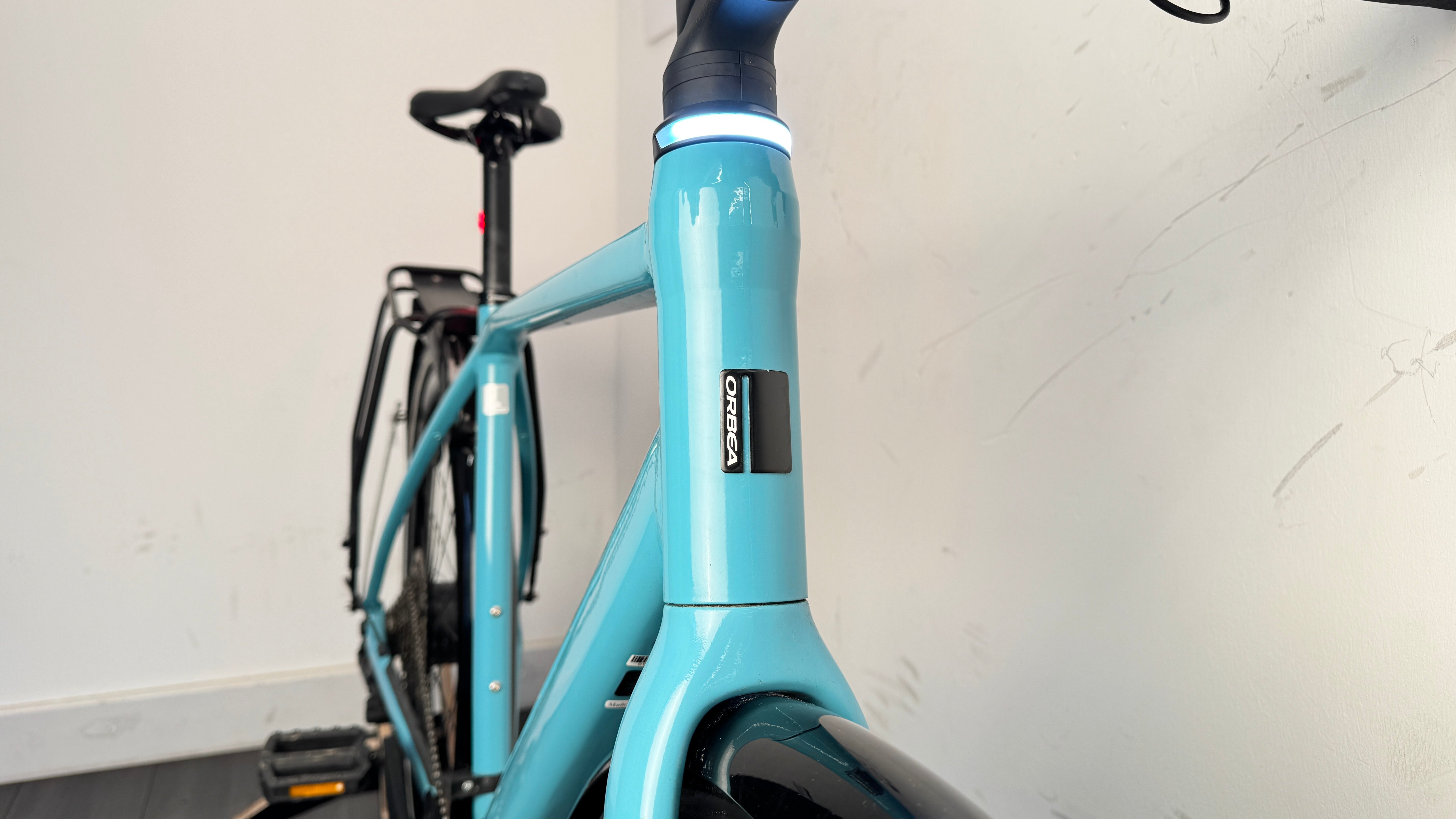 Orbea Vibe H30 Hybrid EBike LARGE Only 20 miles RRP £2200 Blue Excellent Panniers