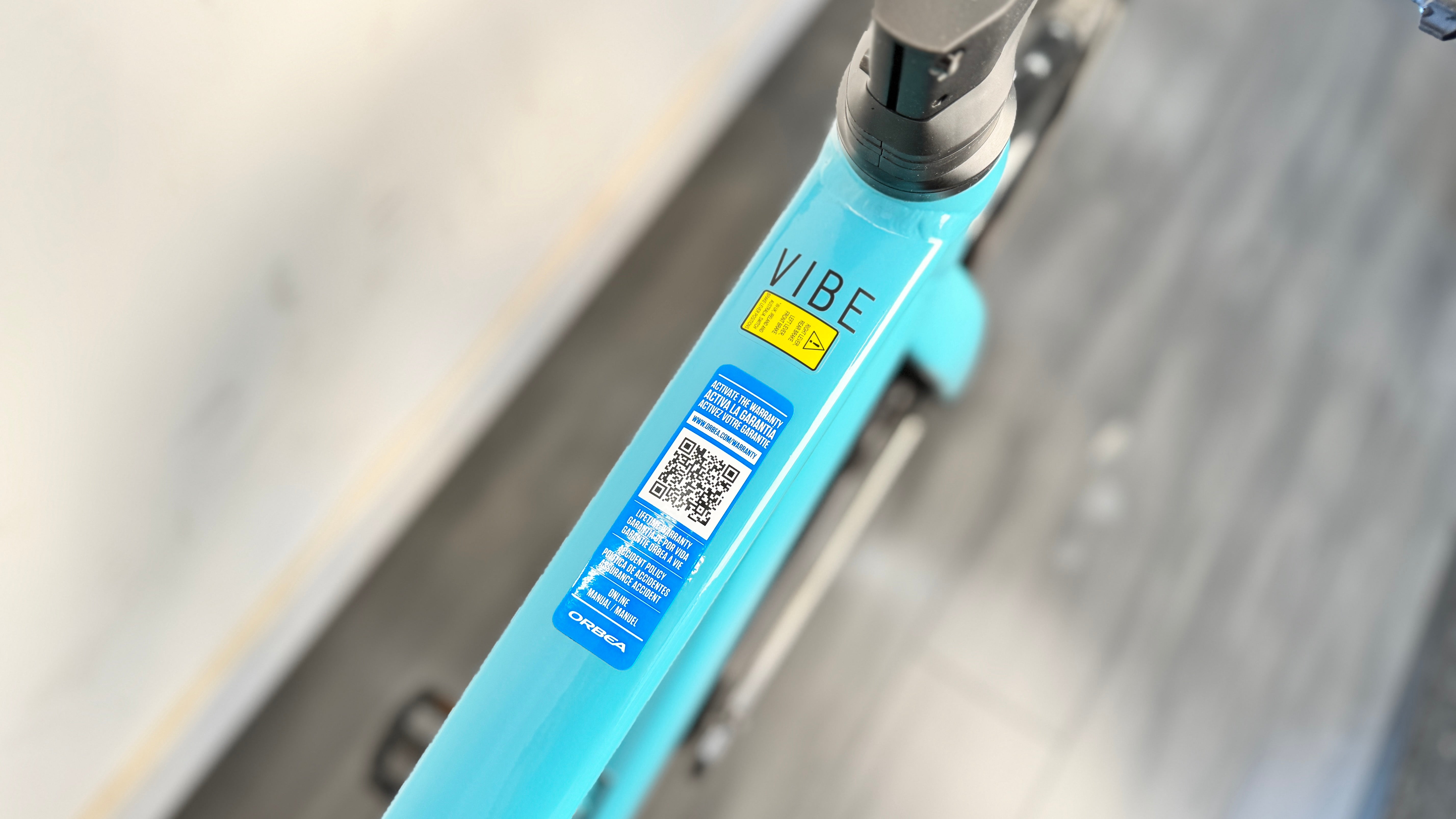 Orbea Vibe H30 Hybrid EBike LARGE Only 20 miles RRP £2200 Blue Excellent Panniers