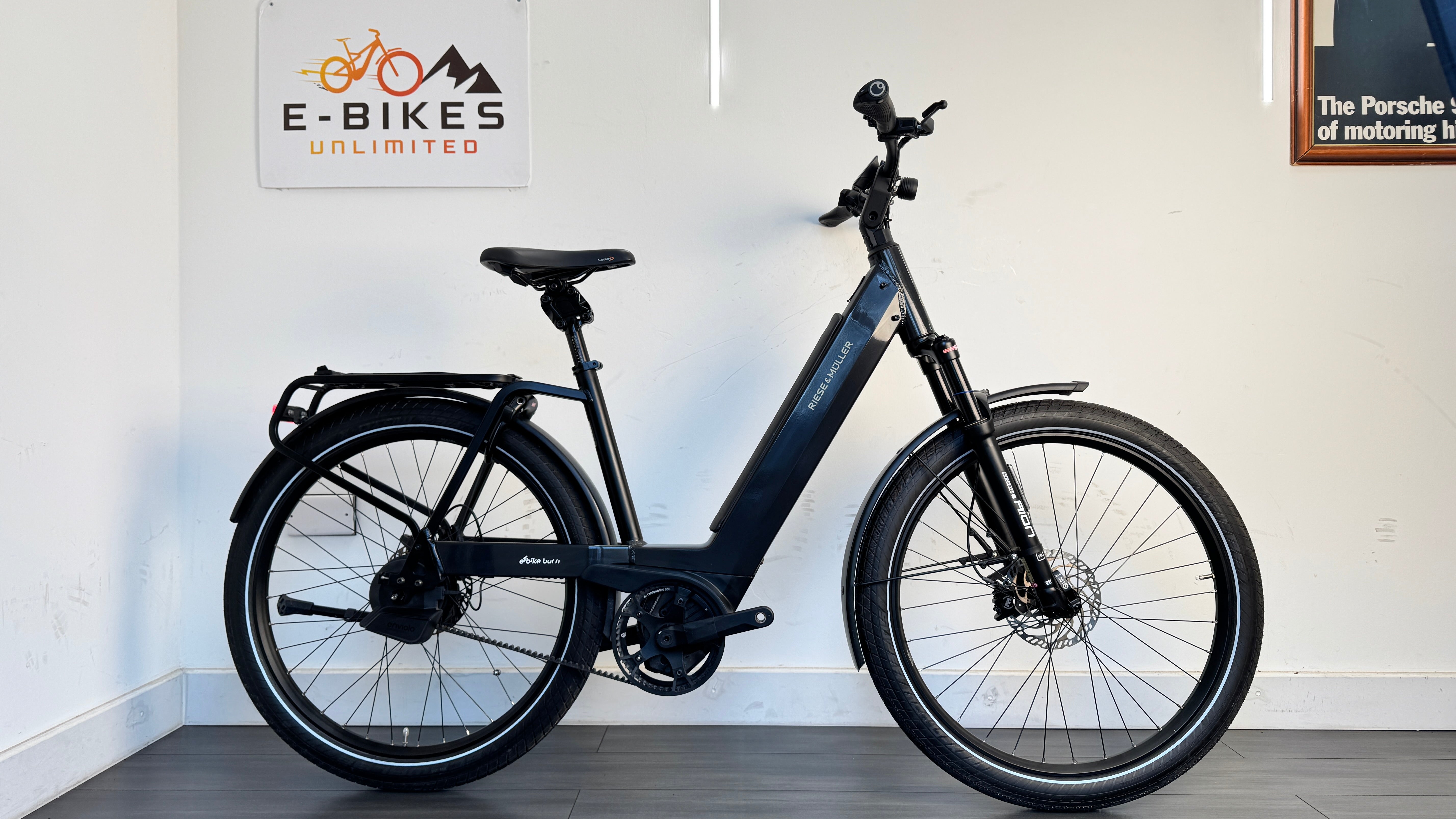 Riese & Muller Nevo GT 51cm Enviolo Belt drive Medium/Large Grey Step through Electric Bike 625Wh 3400 miles
