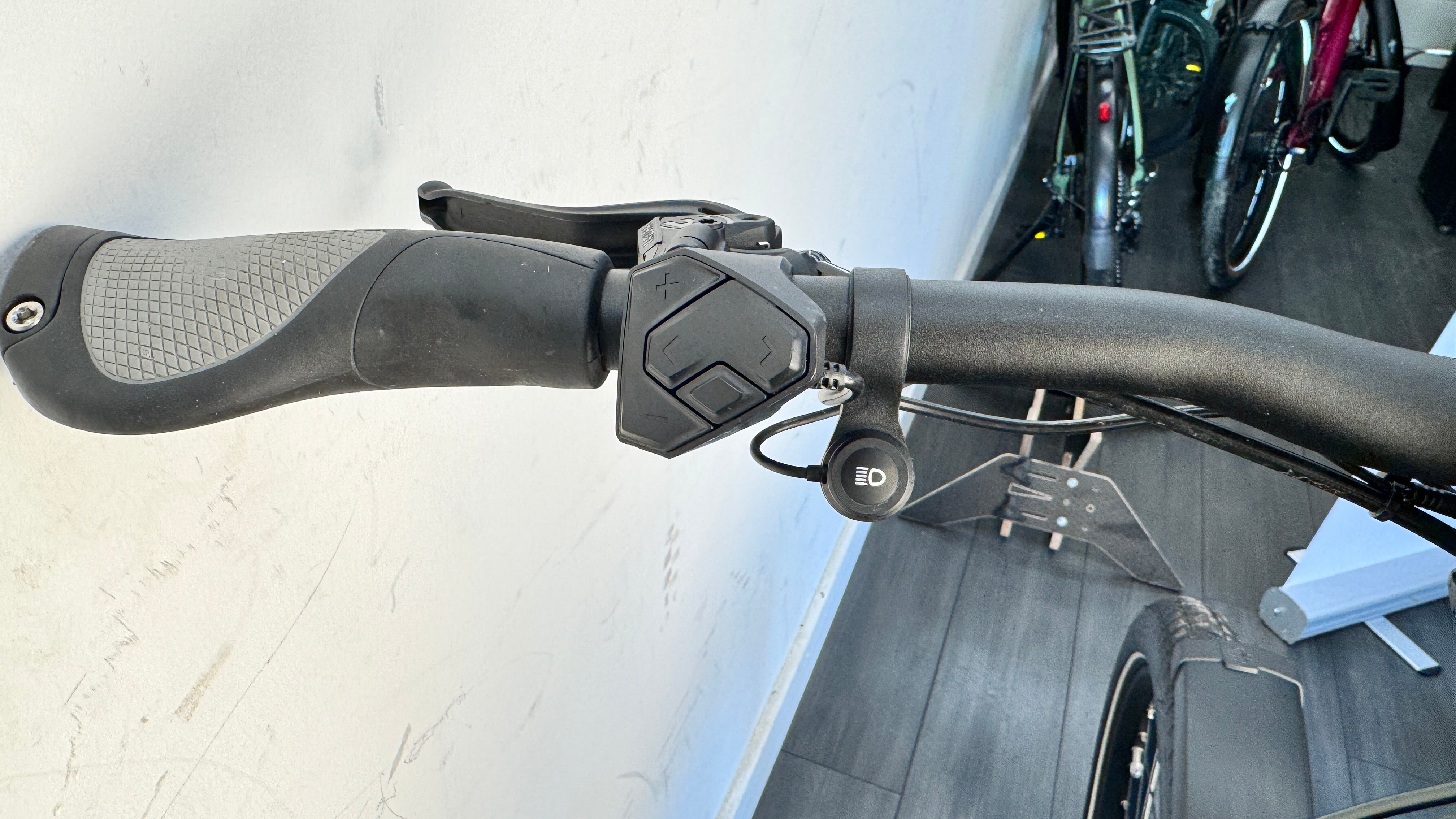 Riese & Muller Nevo GT 51cm Enviolo Belt drive Medium/Large Grey Step through Electric Bike 625Wh 3400 miles