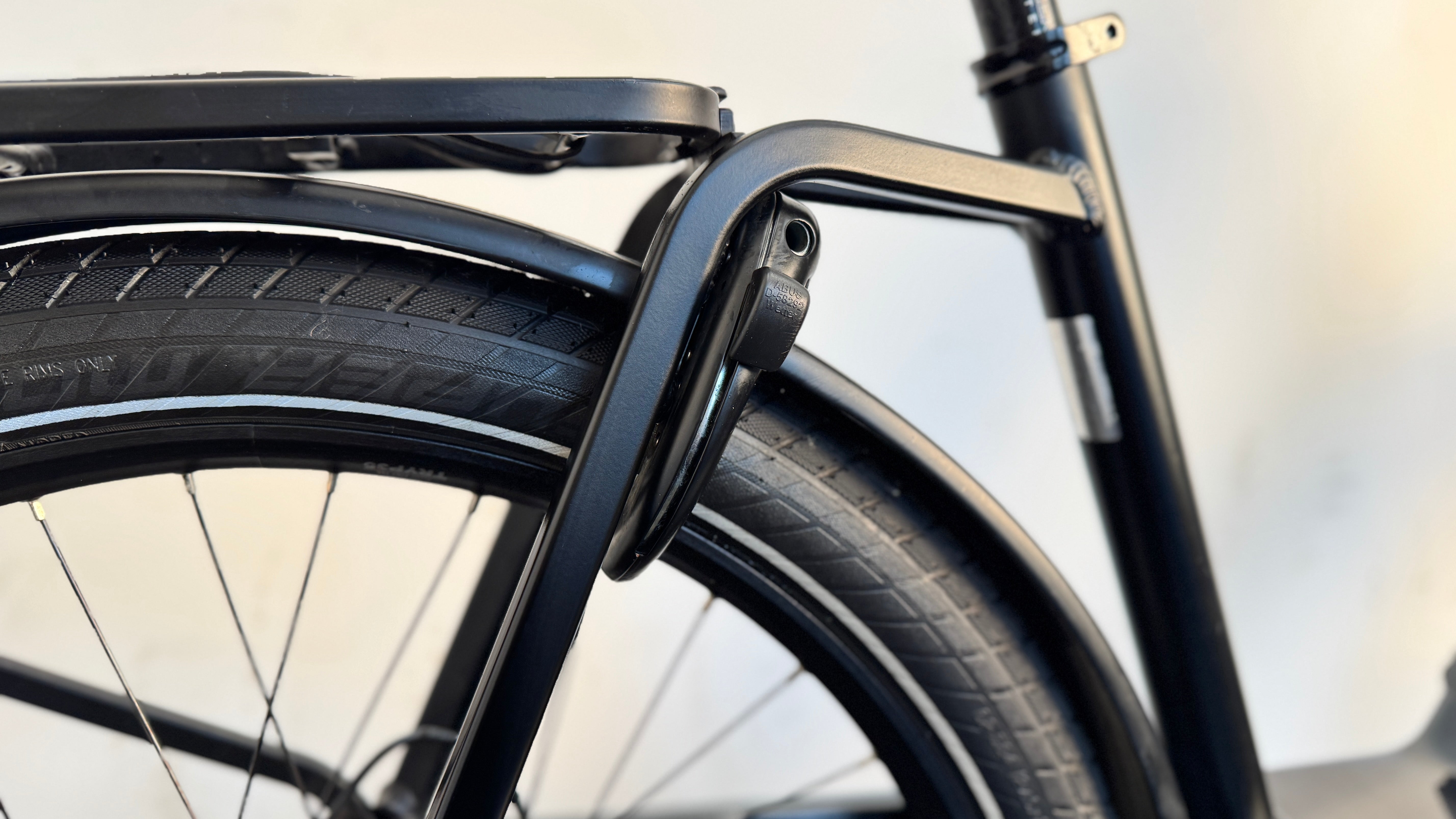 Riese & Muller Nevo GT 51cm Enviolo Belt drive Medium/Large Grey Step through Electric Bike 625Wh 3400 miles