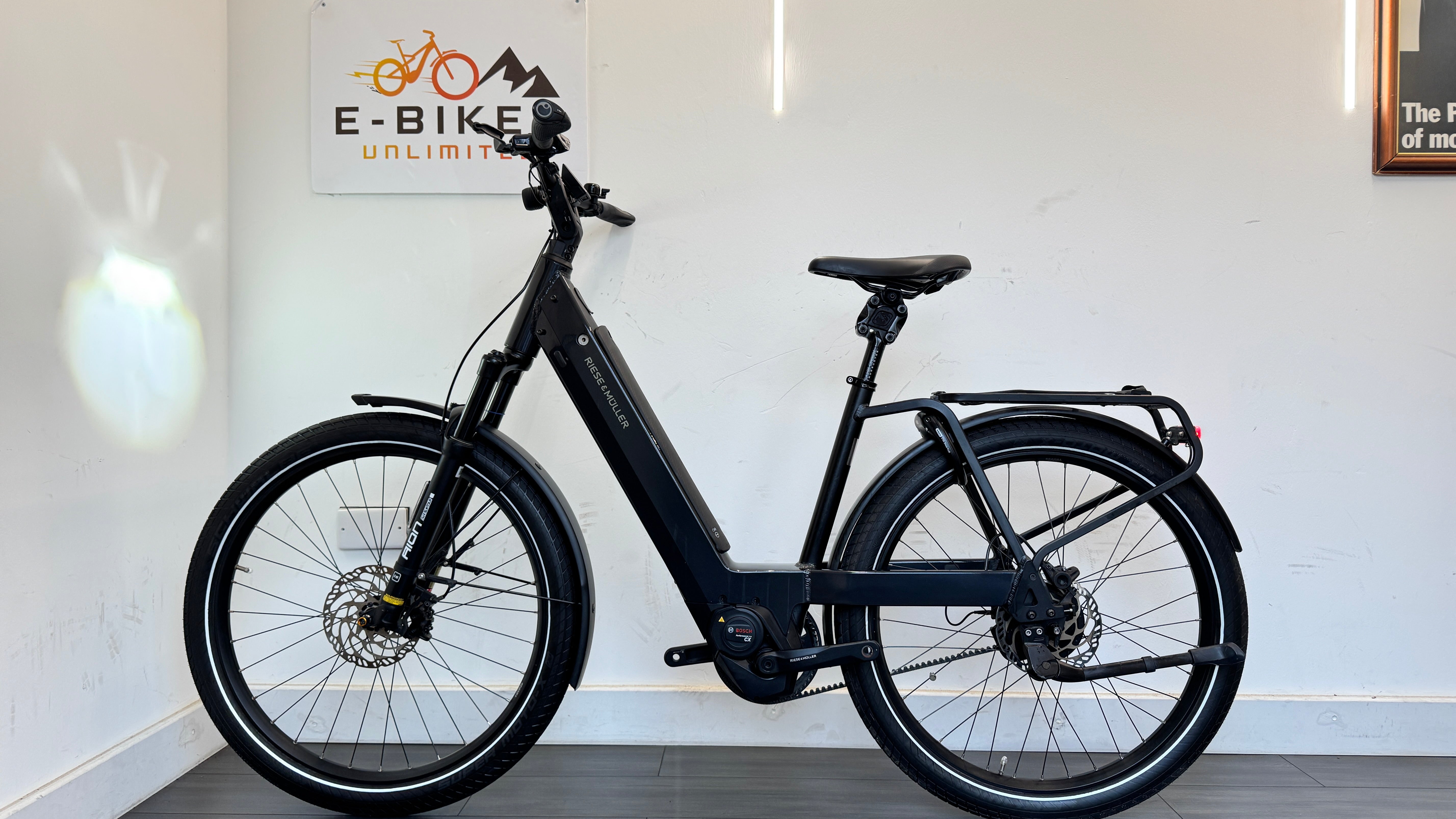 Riese & Muller Nevo GT 51cm Enviolo Belt drive Medium/Large Grey Step through Electric Bike 625Wh 3400 miles