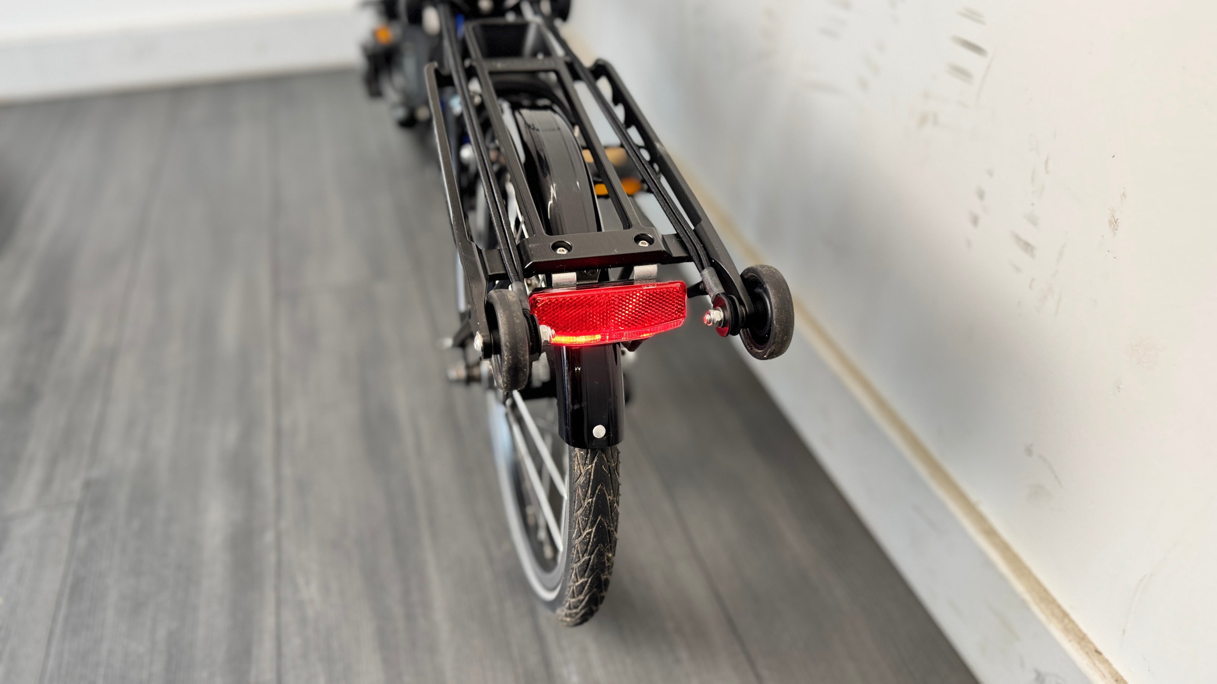 Brompton C-Line Electric Bike 6 Speed Bolt Blue Lacquer Pannier bag Brooks saddle