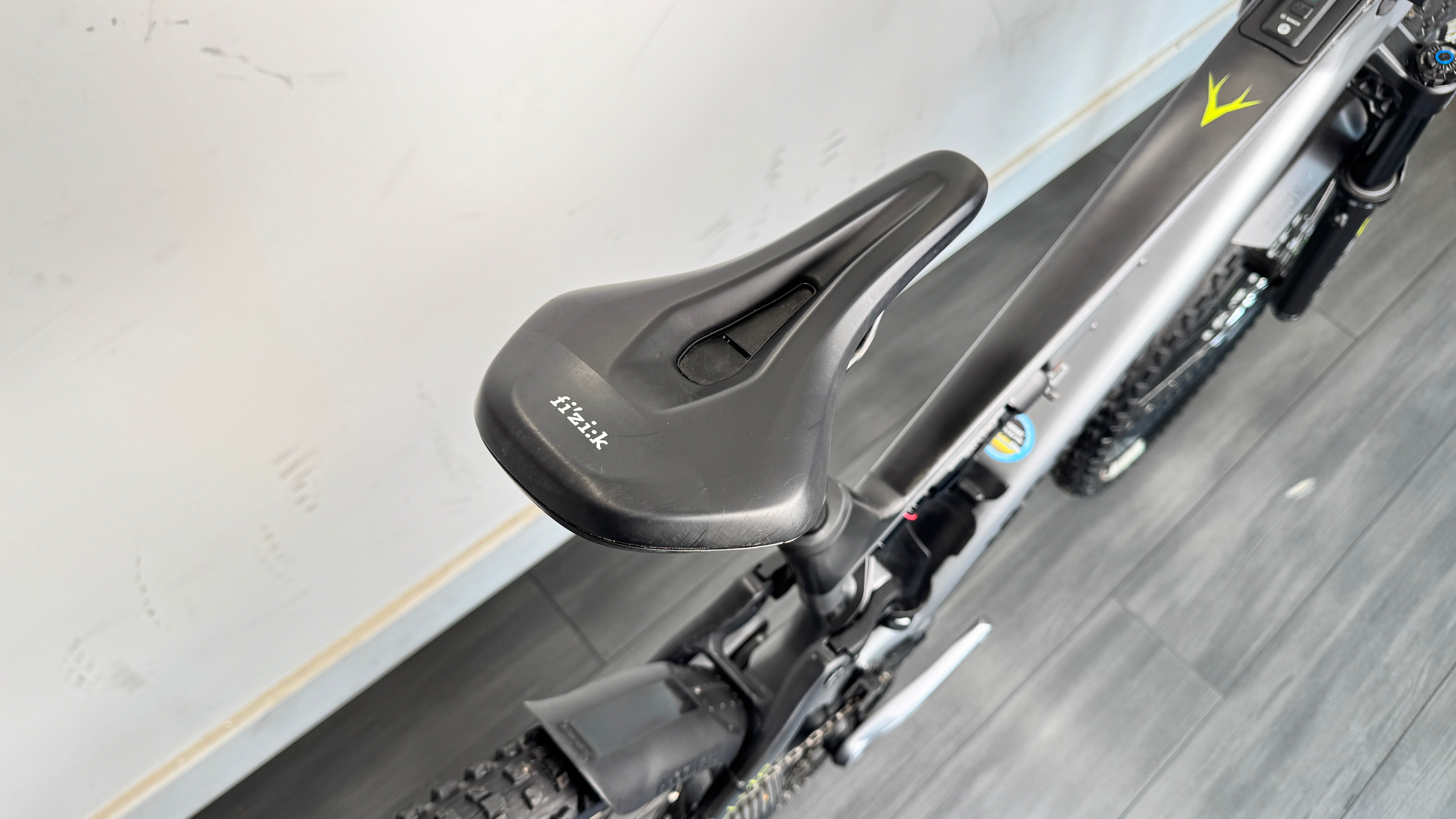 Whyte E-Lyte 150 RSX LARGE ELECTRIC Bike 2024 Gloss Silver/Matt UD Carbon AXS RRP £5000