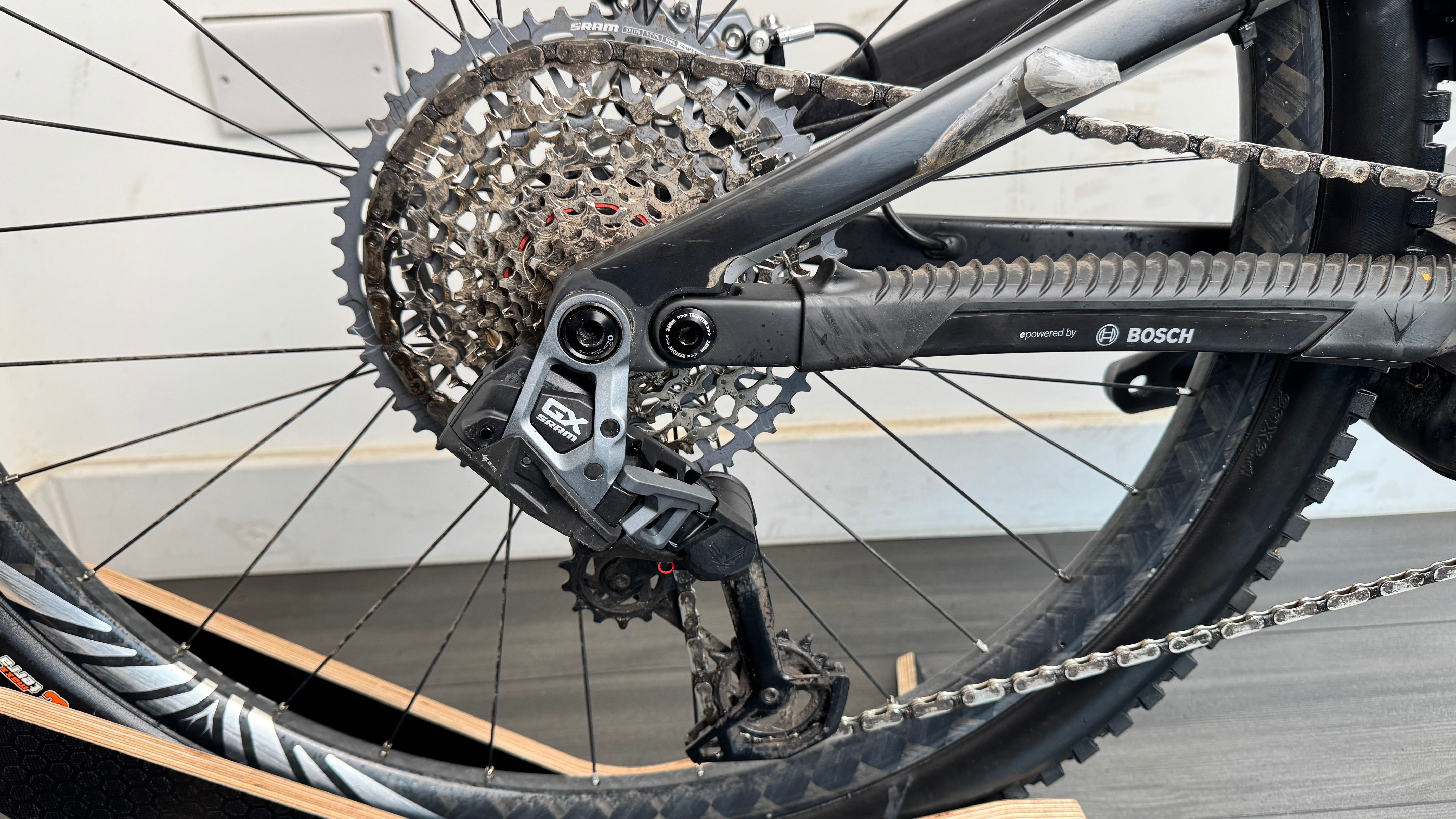 Whyte E-Lyte 150 RSX LARGE ELECTRIC Bike 2024 Gloss Silver/Matt UD Carbon AXS RRP £5000