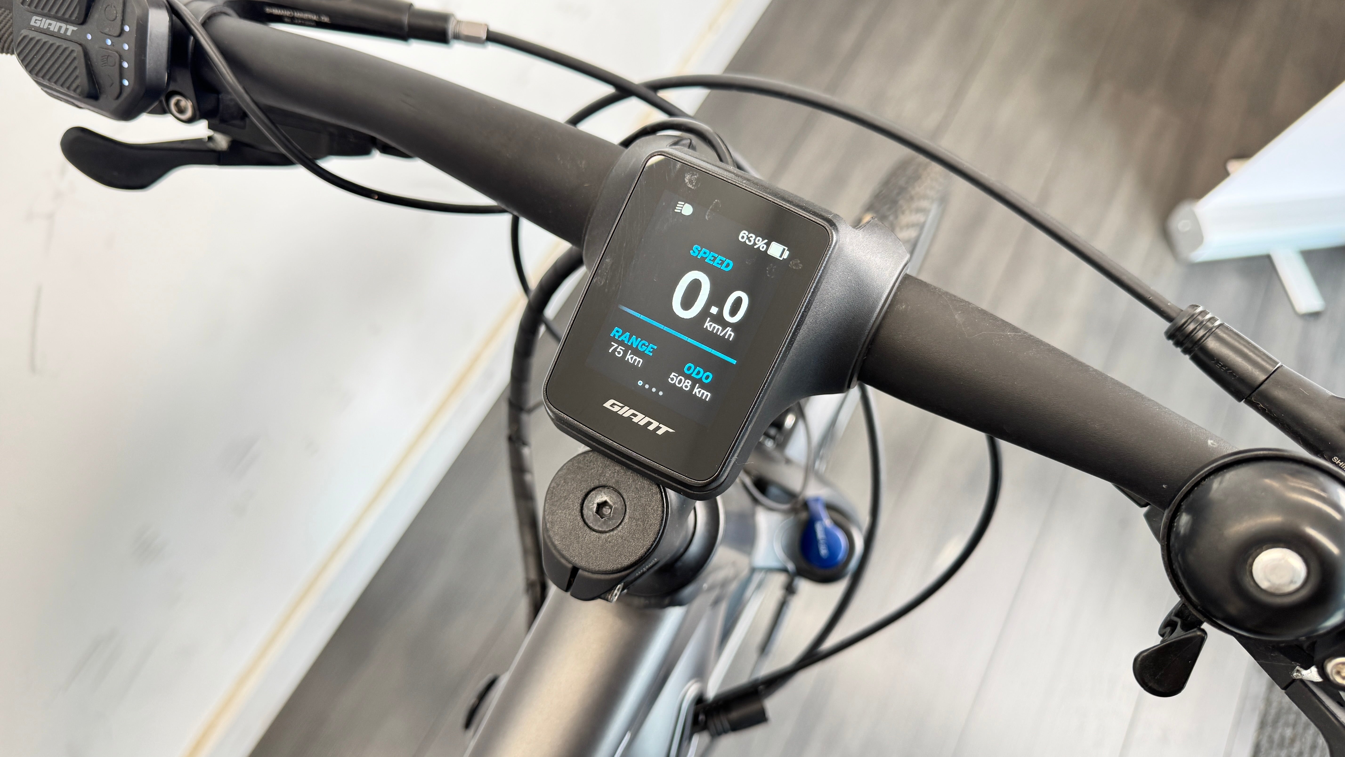 Giant Explore E+ 1 Trekking Bike 500 GTS XL Gunmetal Black RRP £2600