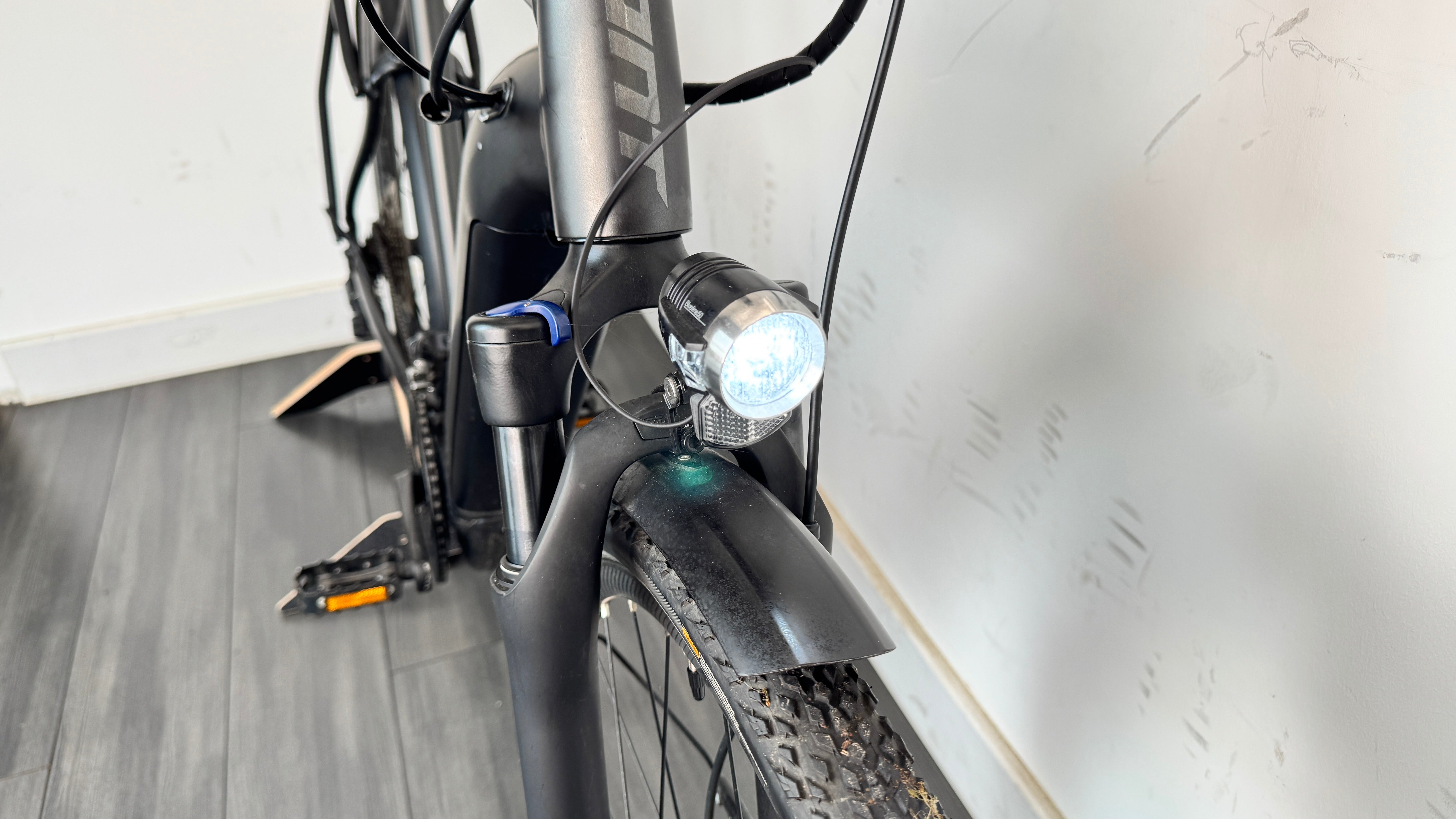 Giant Explore E+ 1 Trekking Bike 500 GTS XL Gunmetal Black RRP £2600