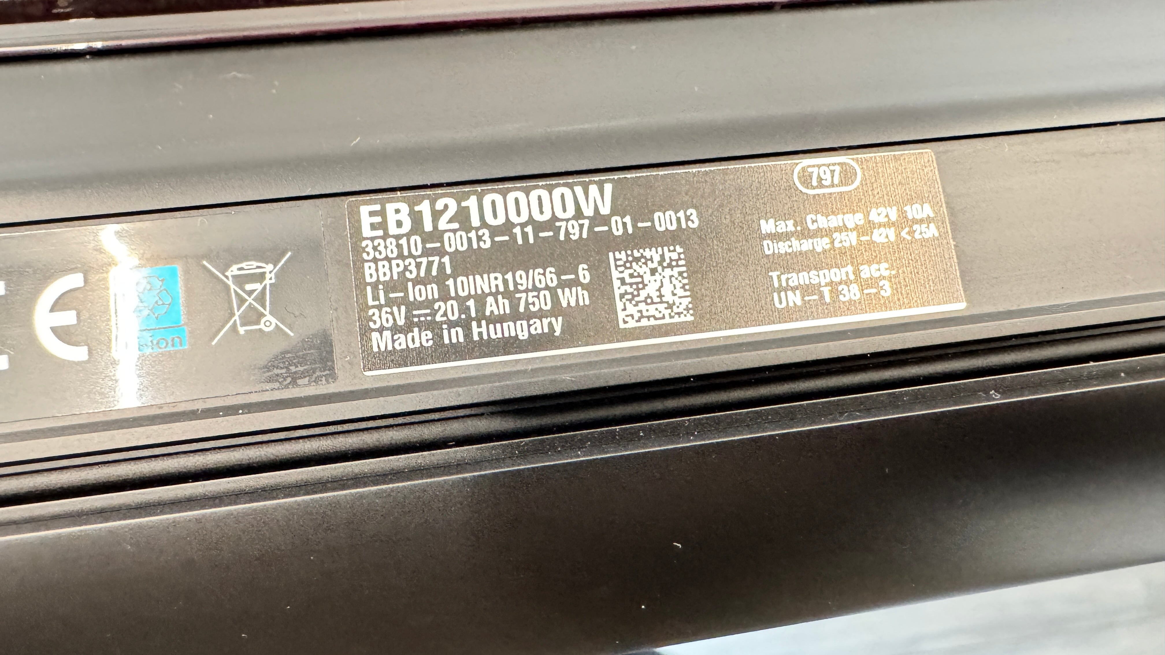 Trek Rail 9.7 SLX/XT Carbon Extra Large Bosch 750Wh Gen 4 Carbon Smoke Red RRP £5k