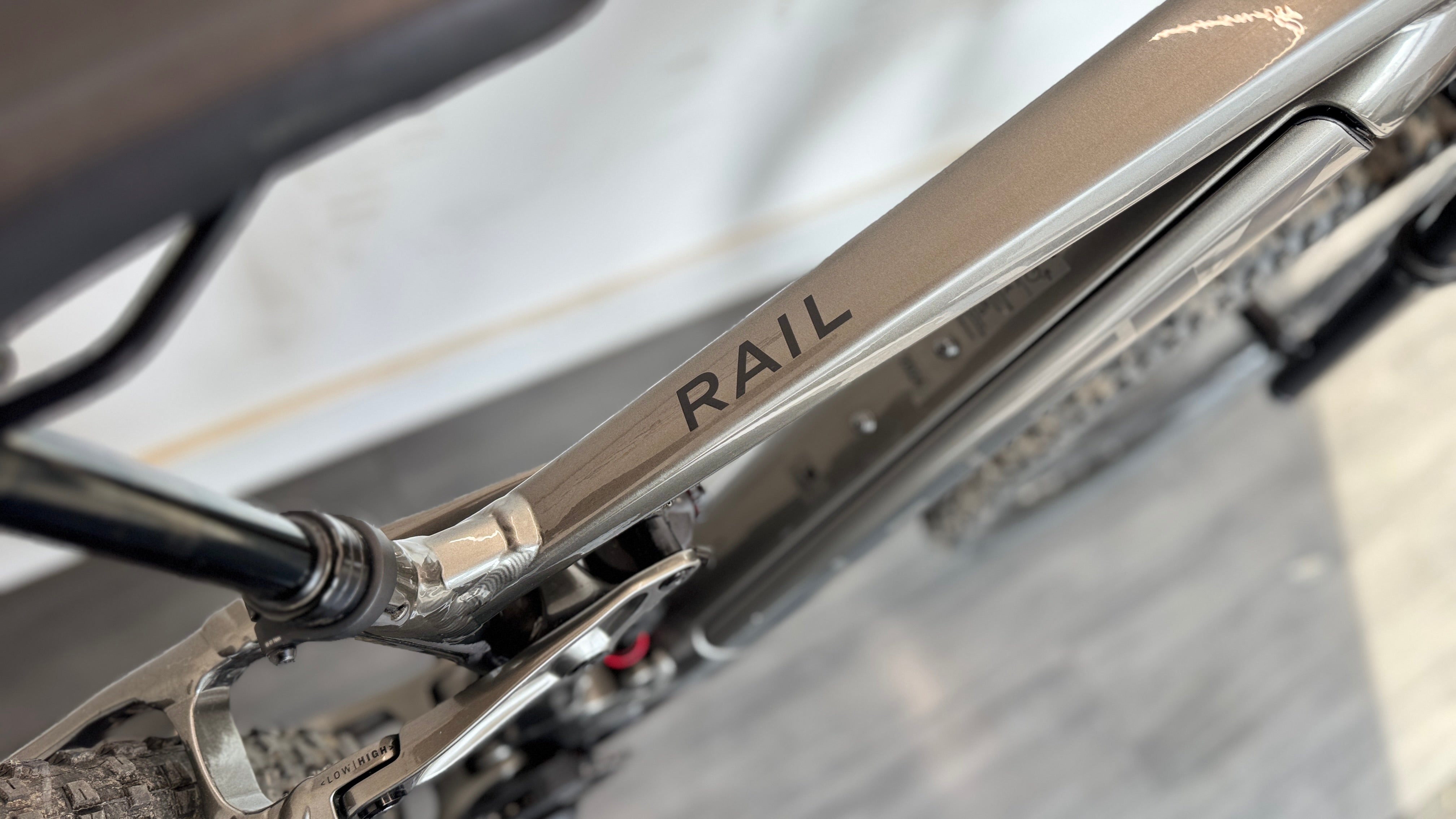 Trek Rail 5 625 MEDIUM Deore ELECTRIC Mountain Bike 2024 Mercury RRP £4000 Only 96 miles