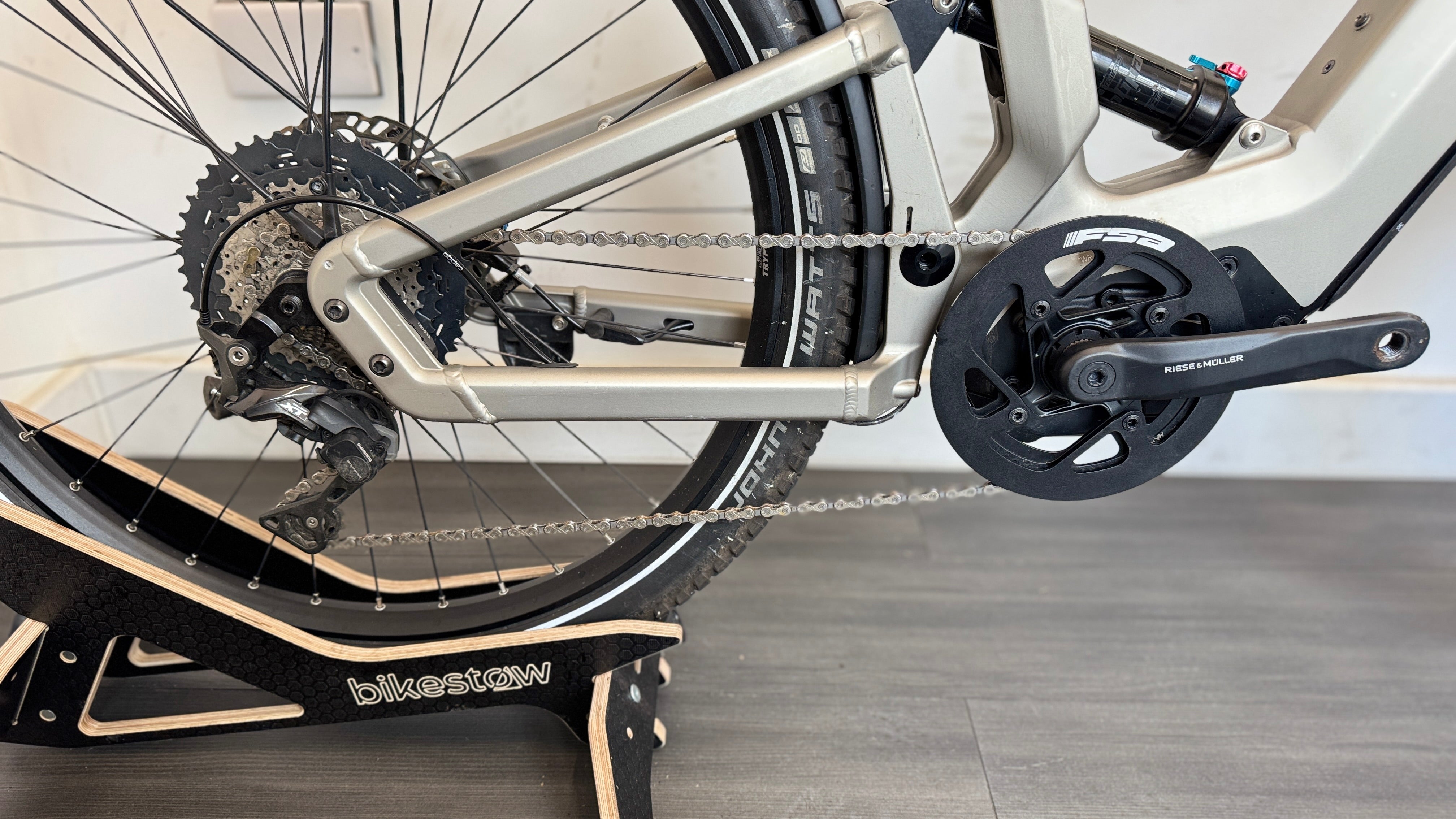 Riese and Muller Superdelite GT touring ELECTRIC Bike SMALL/MEDIUM 47cm Silver 681 miles