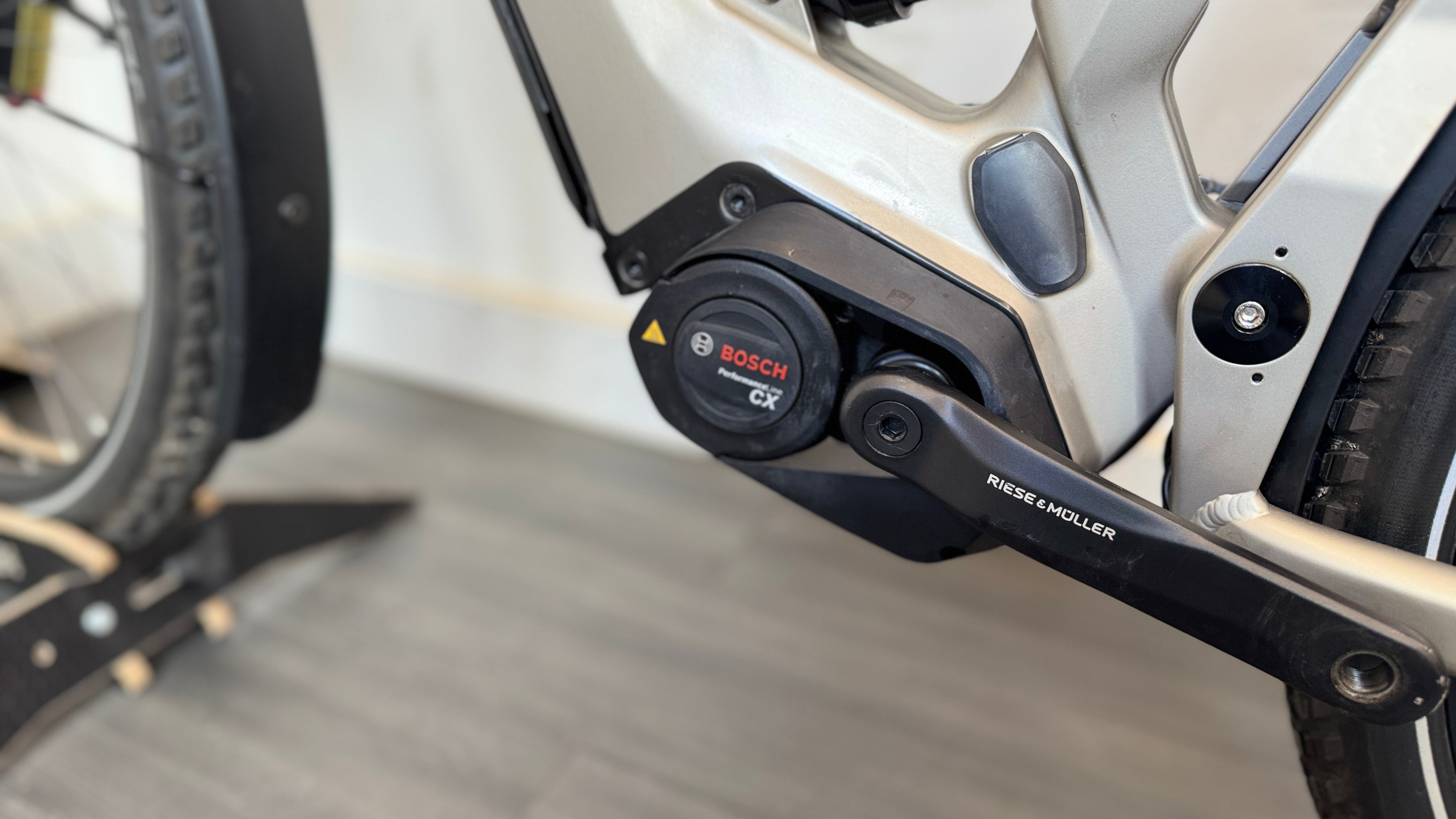 Riese and Muller Superdelite GT touring ELECTRIC Bike SMALL/MEDIUM 47cm Silver 681 miles