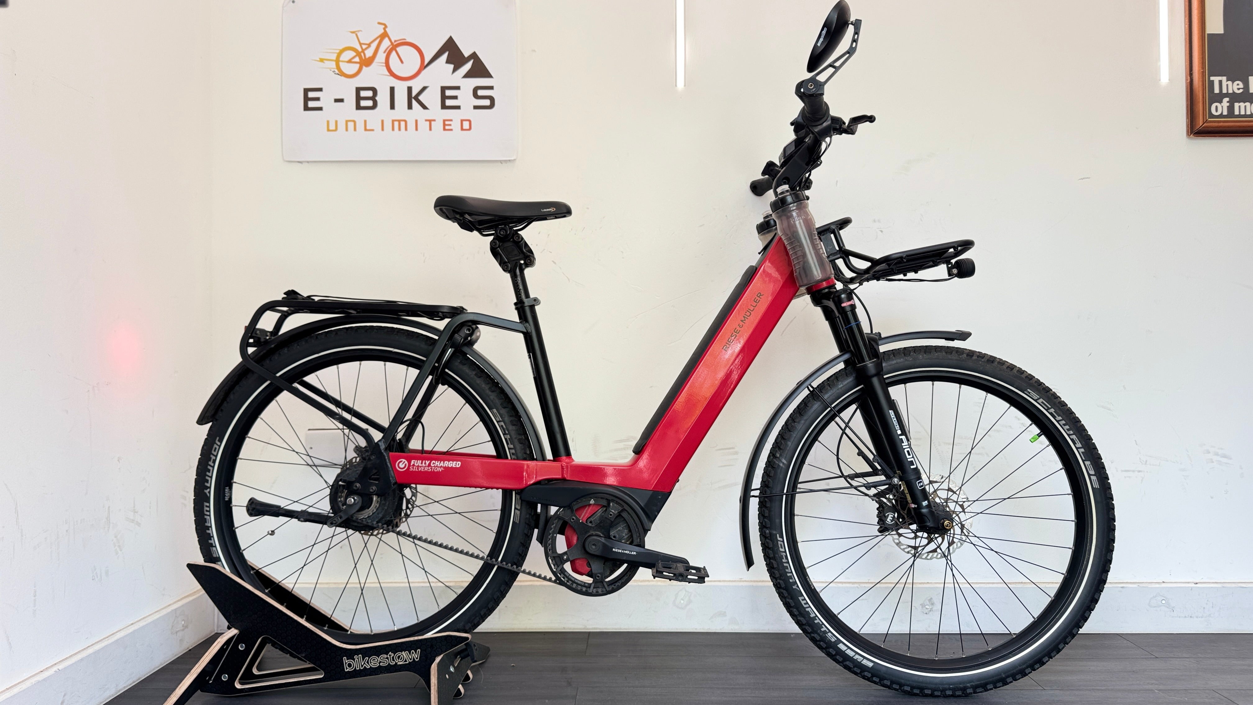 Riese & Muller Nevo III G4 51cm MEDIUM Dynamic Red Nyon Enviolo Belt Drive Electric Bike 625Wh
