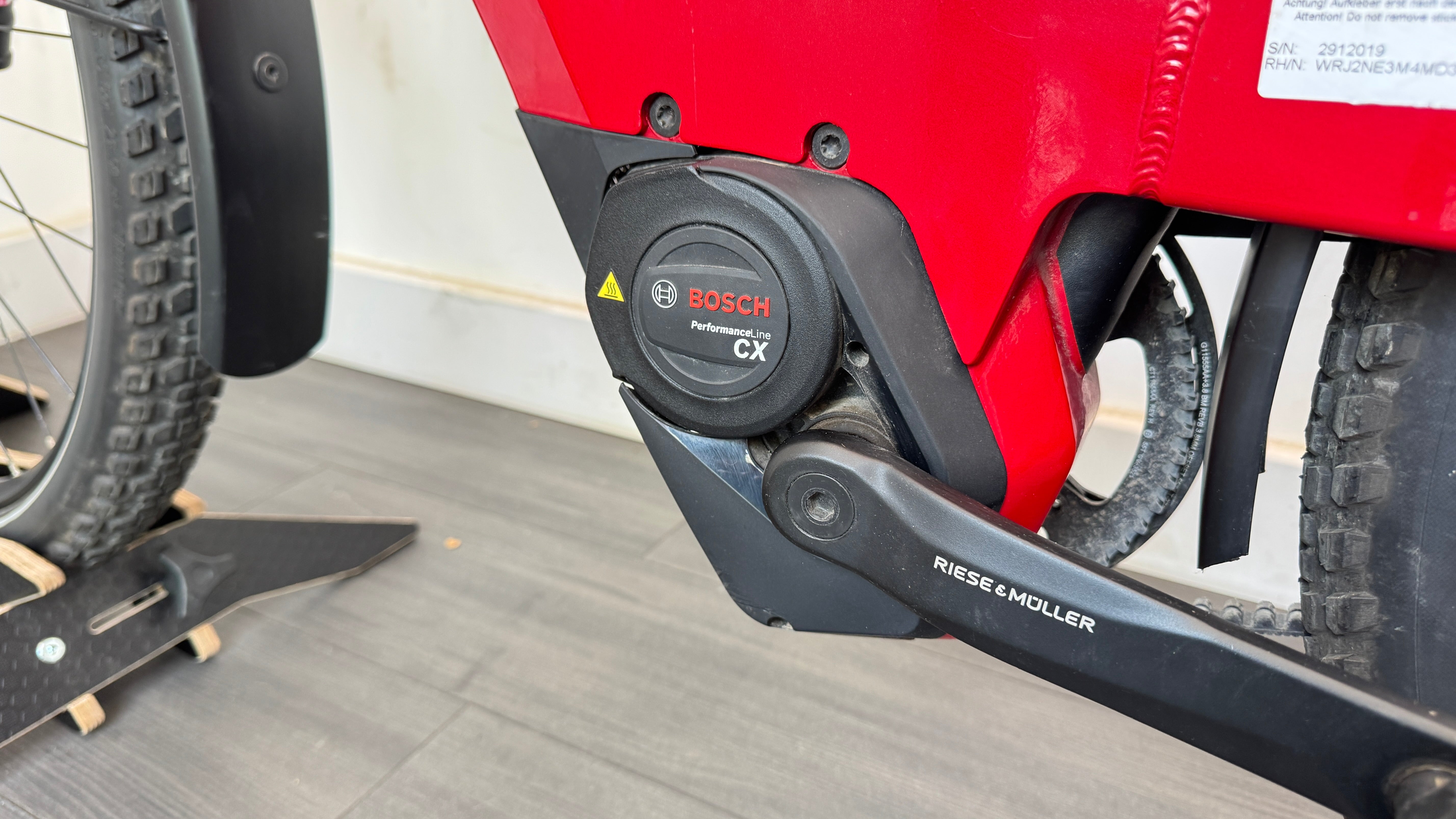 Riese & Muller Nevo III G4 51cm MEDIUM Dynamic Red Nyon Enviolo Belt Drive Electric Bike 625Wh