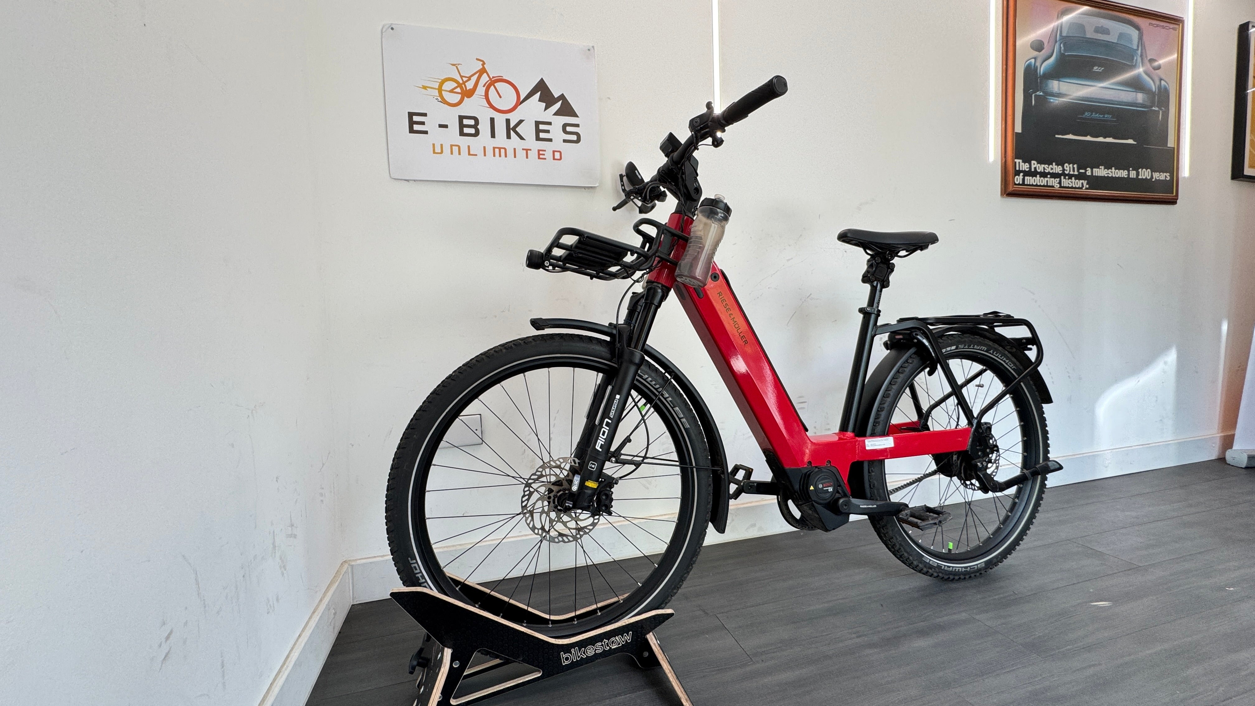 Riese & Muller Nevo III G4 51cm MEDIUM Dynamic Red Nyon Enviolo Belt Drive Electric Bike 625Wh