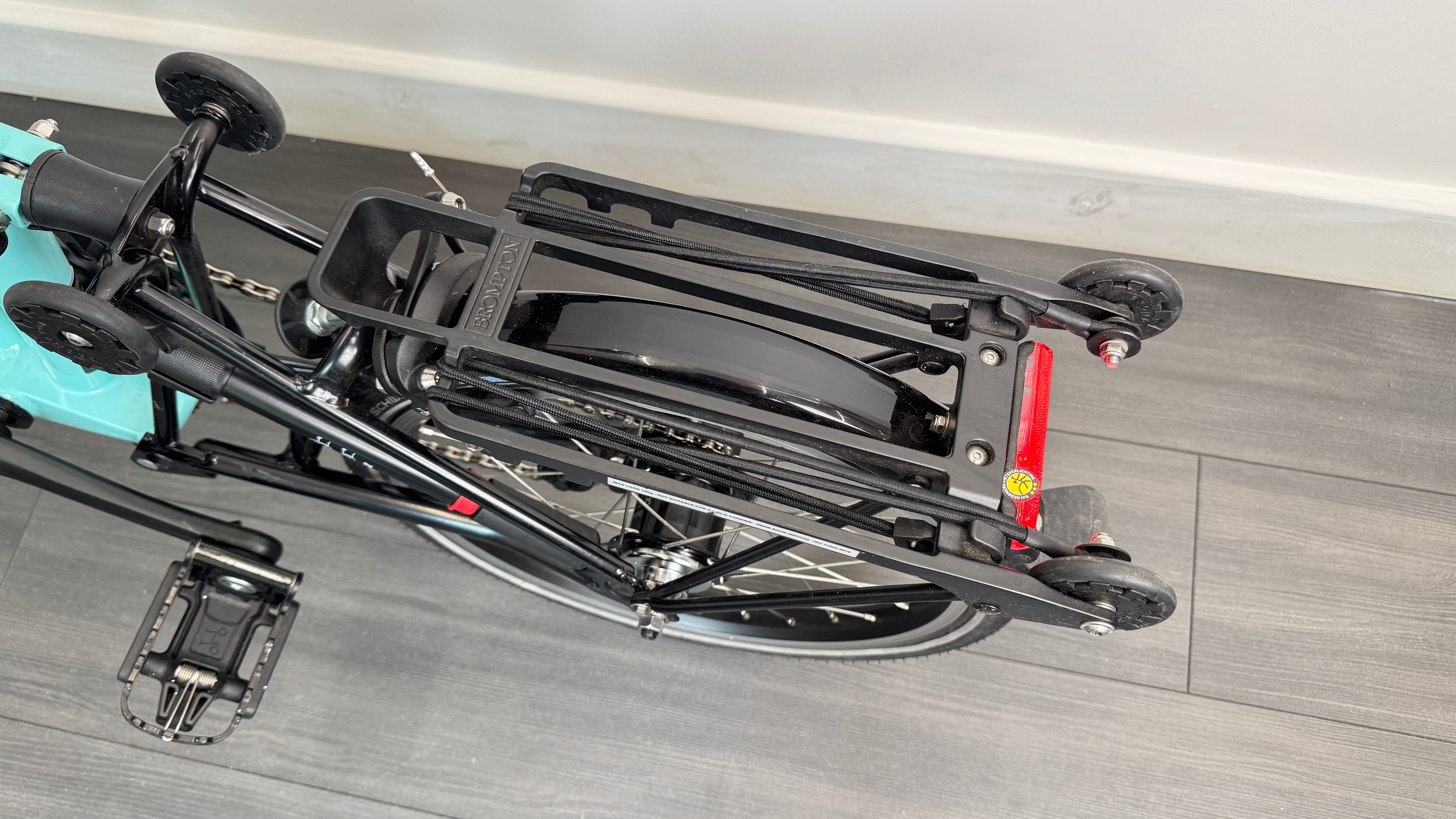 Brompton E-Bike Steel M6L Folding Electric Bike Turkish Green/Black and Rear Rack Excellent condition