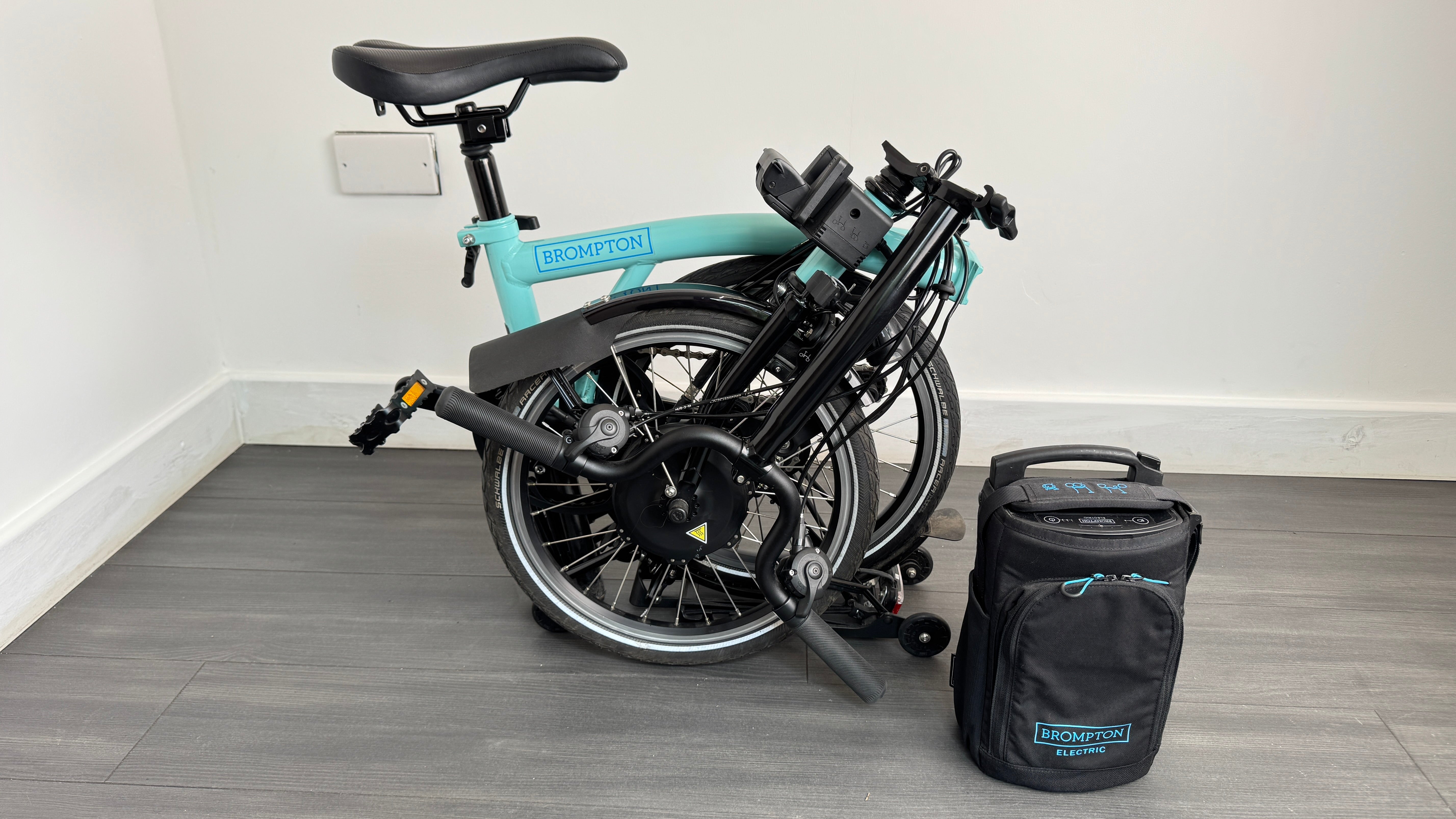 Brompton E-Bike Steel M6L Folding Electric Bike Turkish Green/Black and Rear Rack Excellent condition