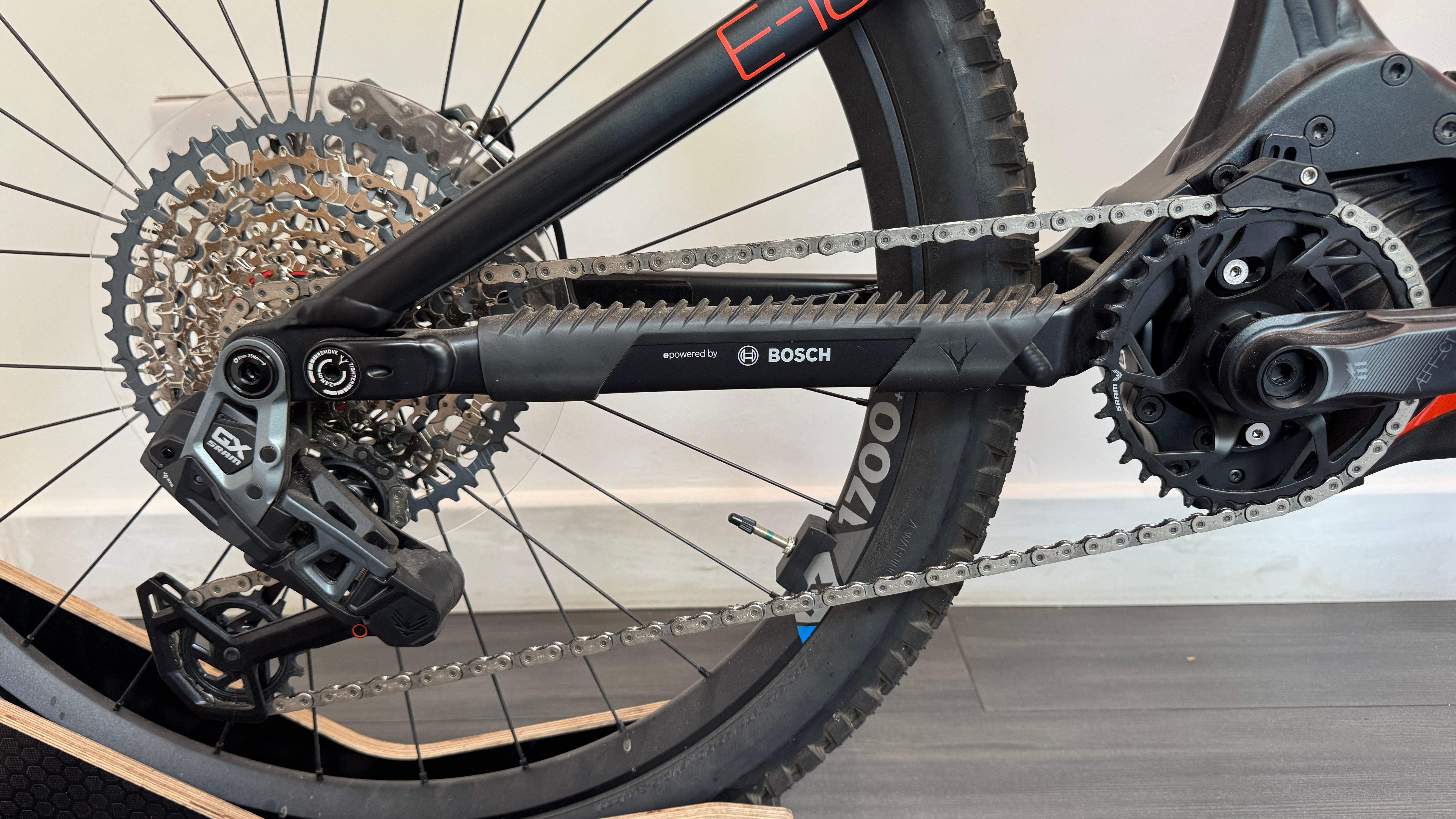 2025  Whyte E-180 RSX 29er/27.5 LARGE Electric Mountain Bike - Gloss Orange/Matt Black ONLY 60 miles