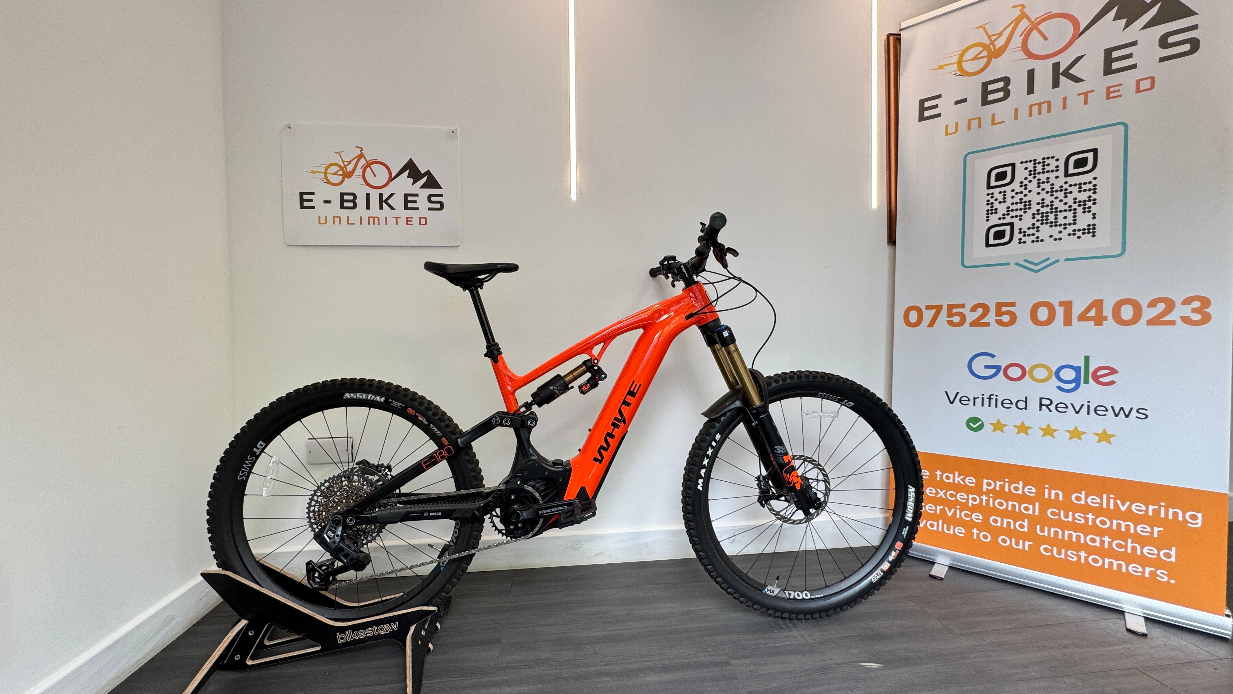 2025  Whyte E-180 RSX 29er/27.5 LARGE Electric Mountain Bike - Gloss Orange/Matt Black ONLY 60 miles