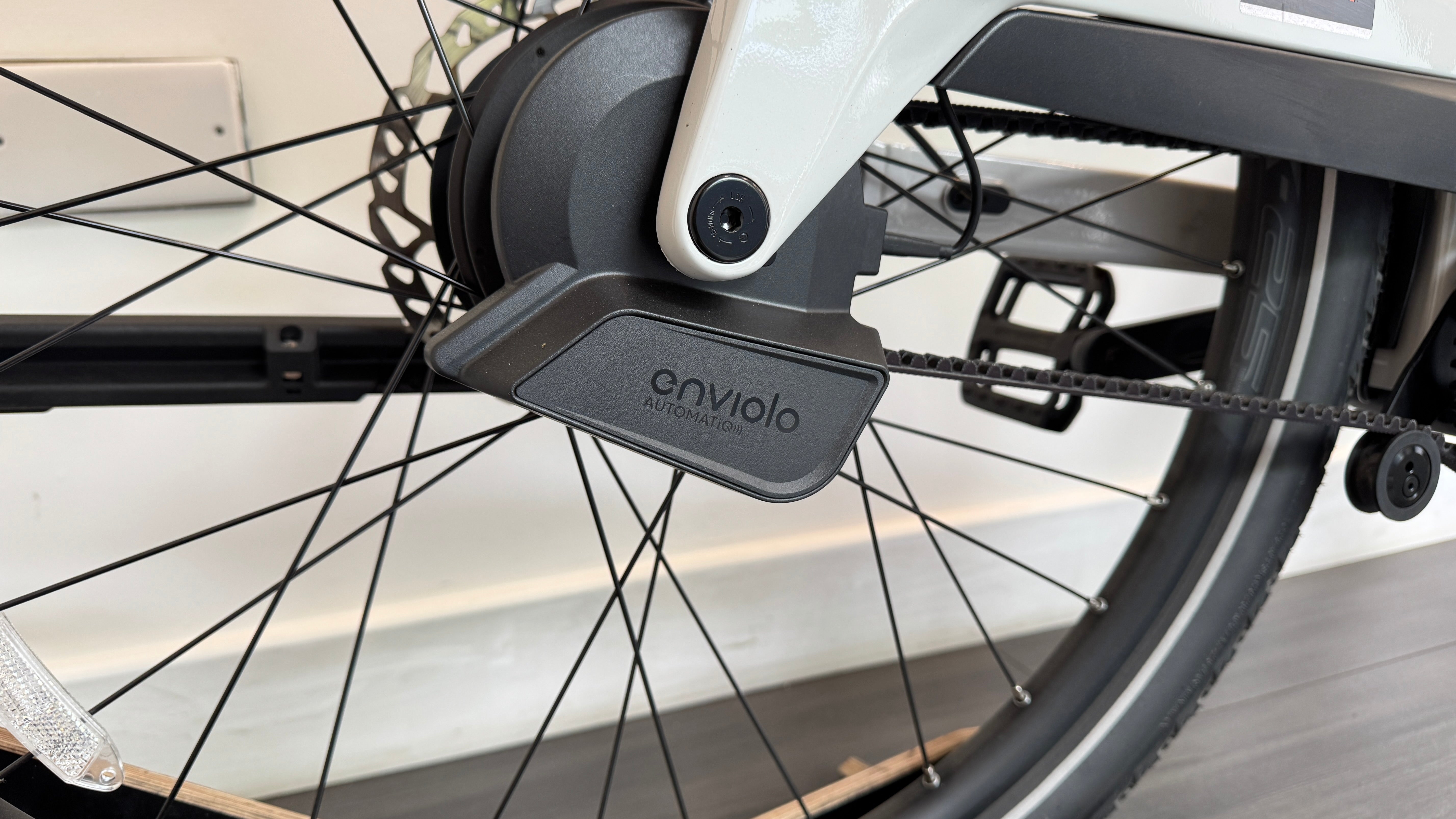 Giant Explore E+ 0 DD MEDIUM Electric Bike Enviolo Automatiq 800Wh battery Gates Carbon 116 miles Drive